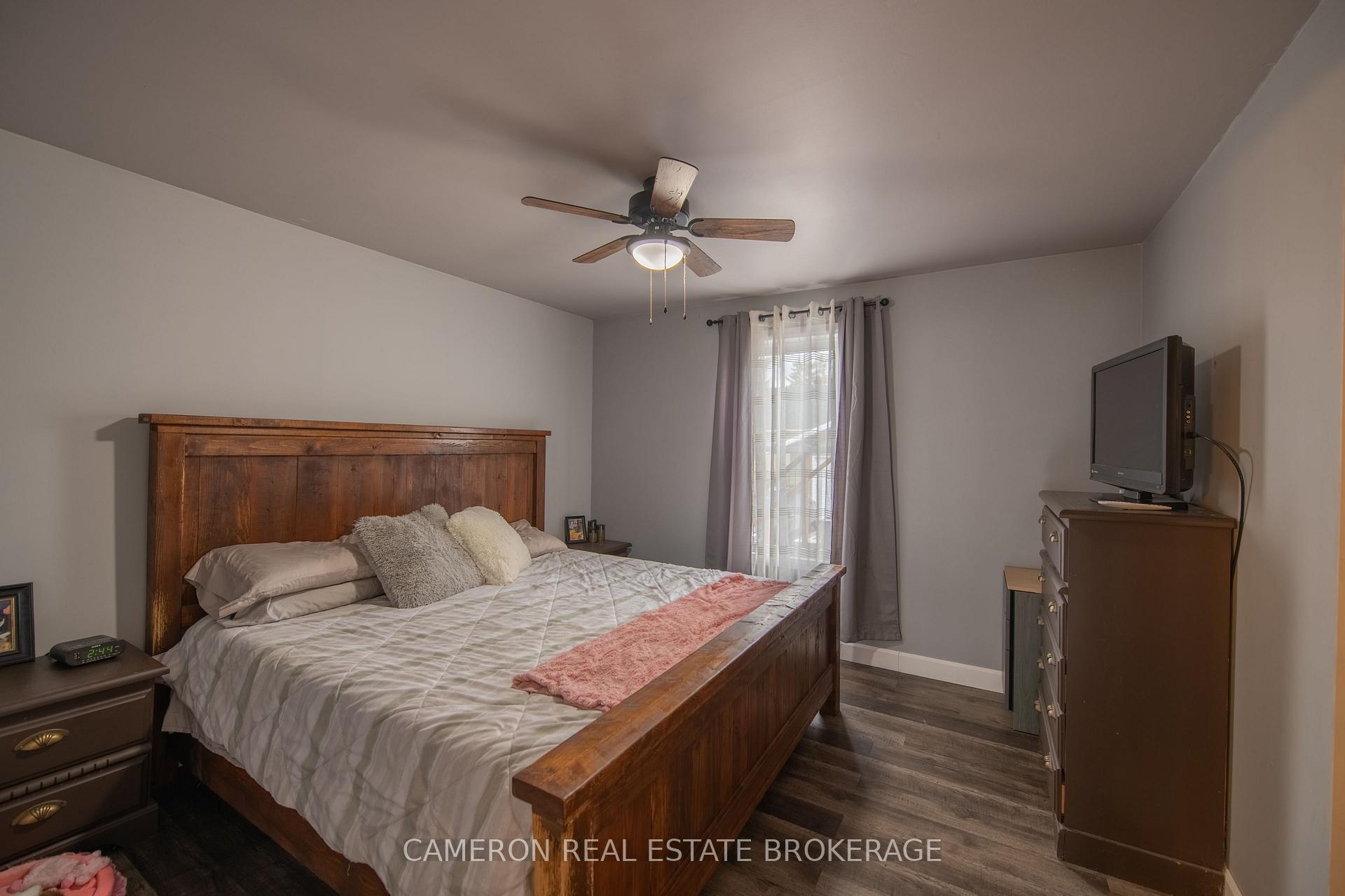Photo 11 of 428 Sixth Street E, Cornwall — HOMEH