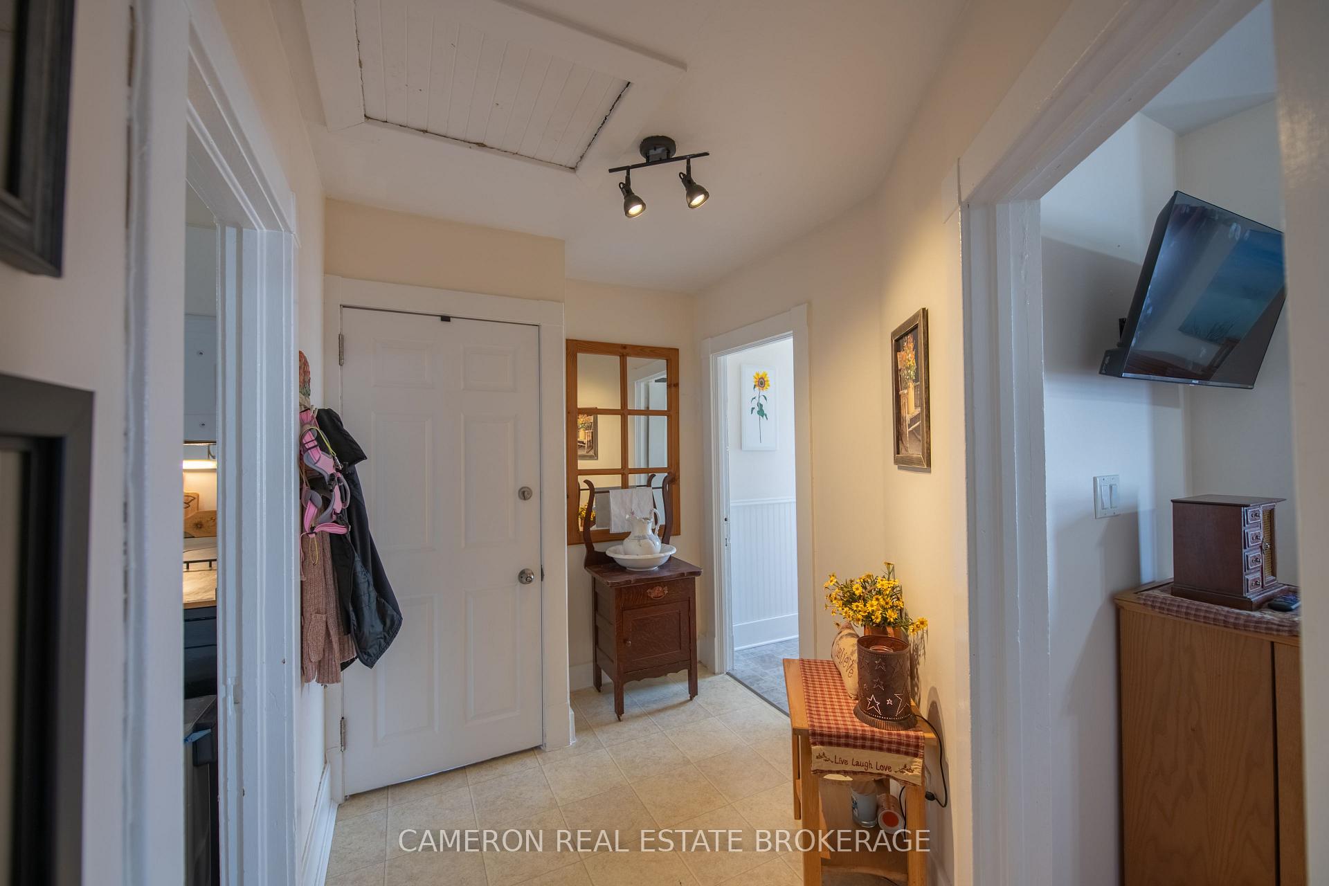 Photo 15 of 428 Sixth Street E, Cornwall — HOMEH