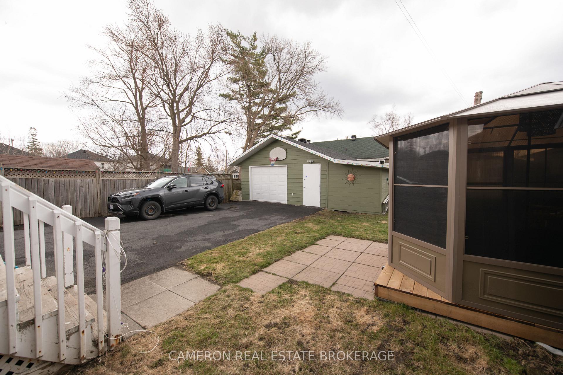 Photo 24 of 428 Sixth Street E, Cornwall — HOMEH