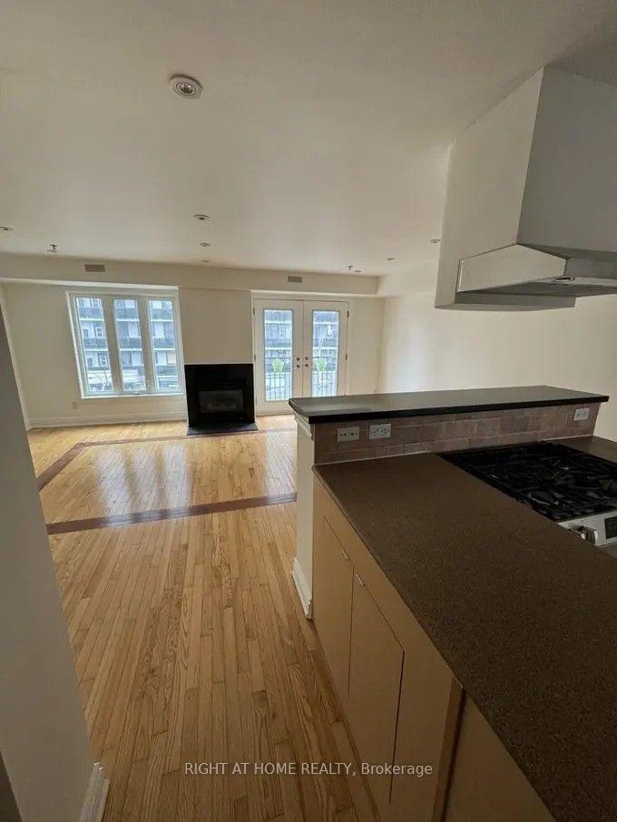 Photo 2 of Unit 301, 95 Spadina Road, Toronto, The Annex — HOMEH