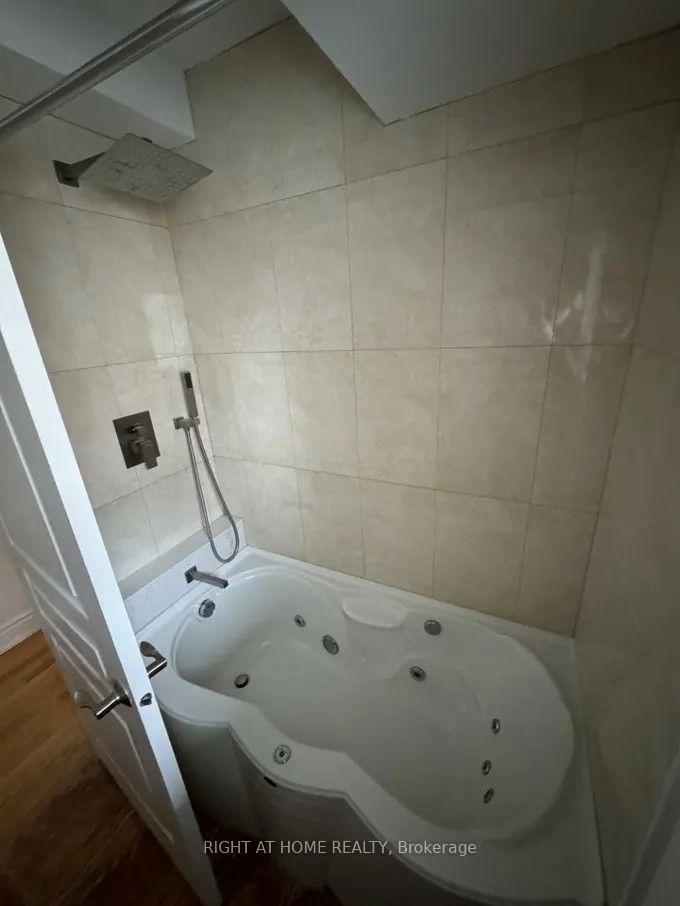 Photo 8 of Unit 301, 95 Spadina Road, Toronto, The Annex — HOMEH