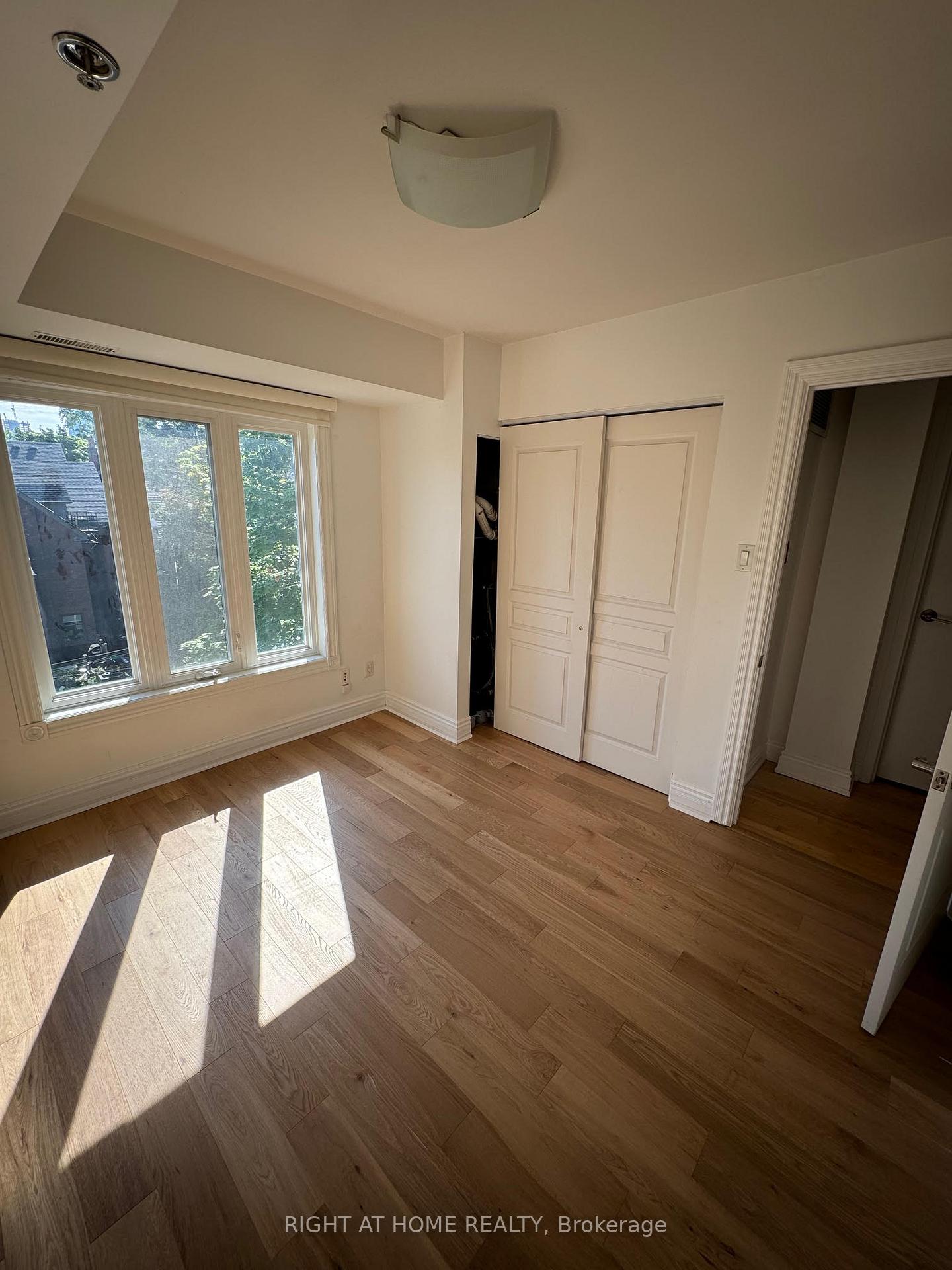 Photo 13 of Unit 301, 95 Spadina Road, Toronto, The Annex — HOMEH
