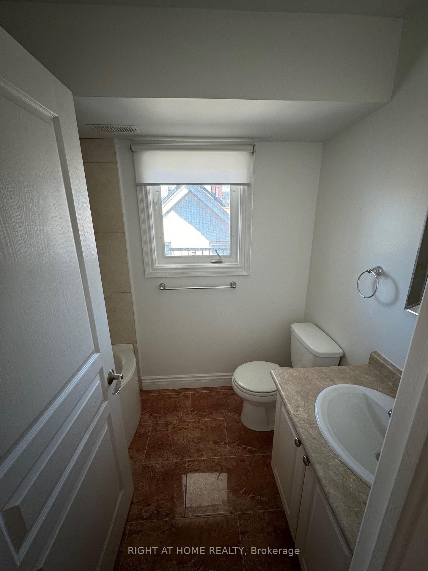 Photo 14 of Unit 301, 95 Spadina Road, Toronto, The Annex — HOMEH