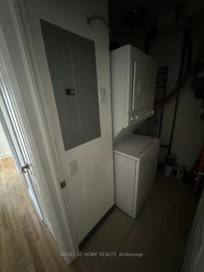 Photo 10 of Unit 301, 95 Spadina Road, Toronto, The Annex — HOMEH