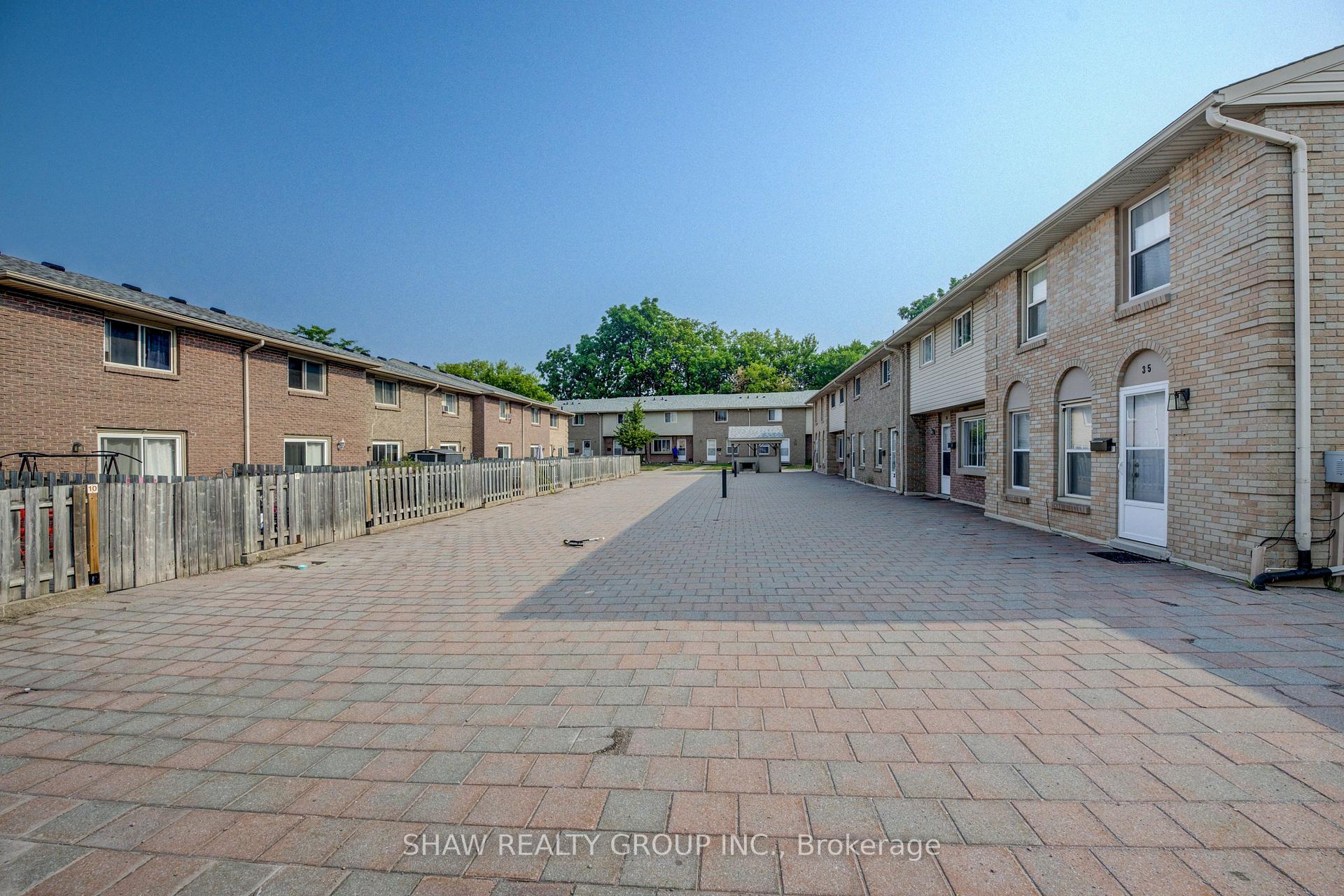 Photo 6 of Unit 36, 293 Fairway Road, Kitchener — HOMEH