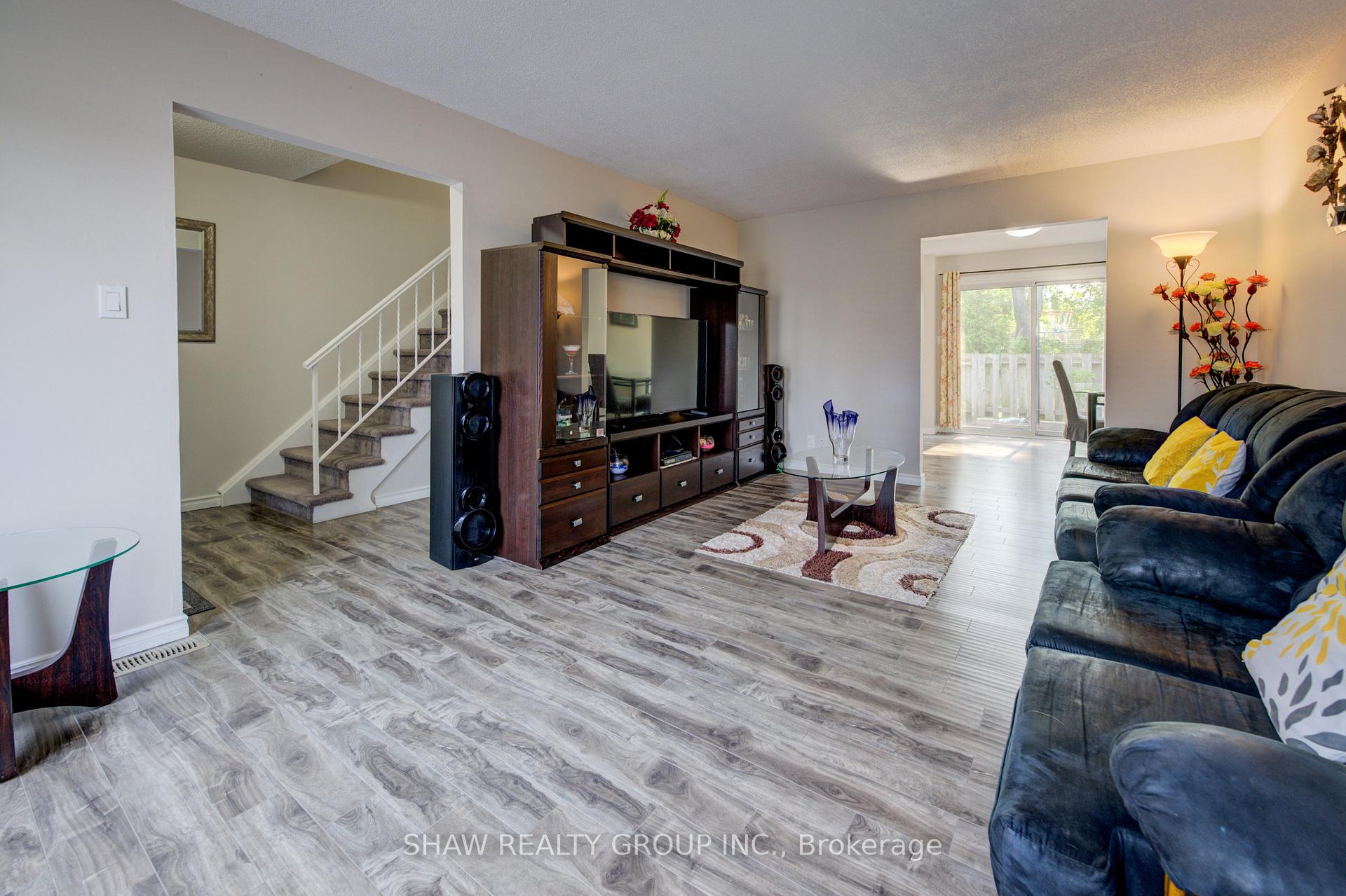 Photo 4 of Unit 36, 293 Fairway Road, Kitchener — HOMEH