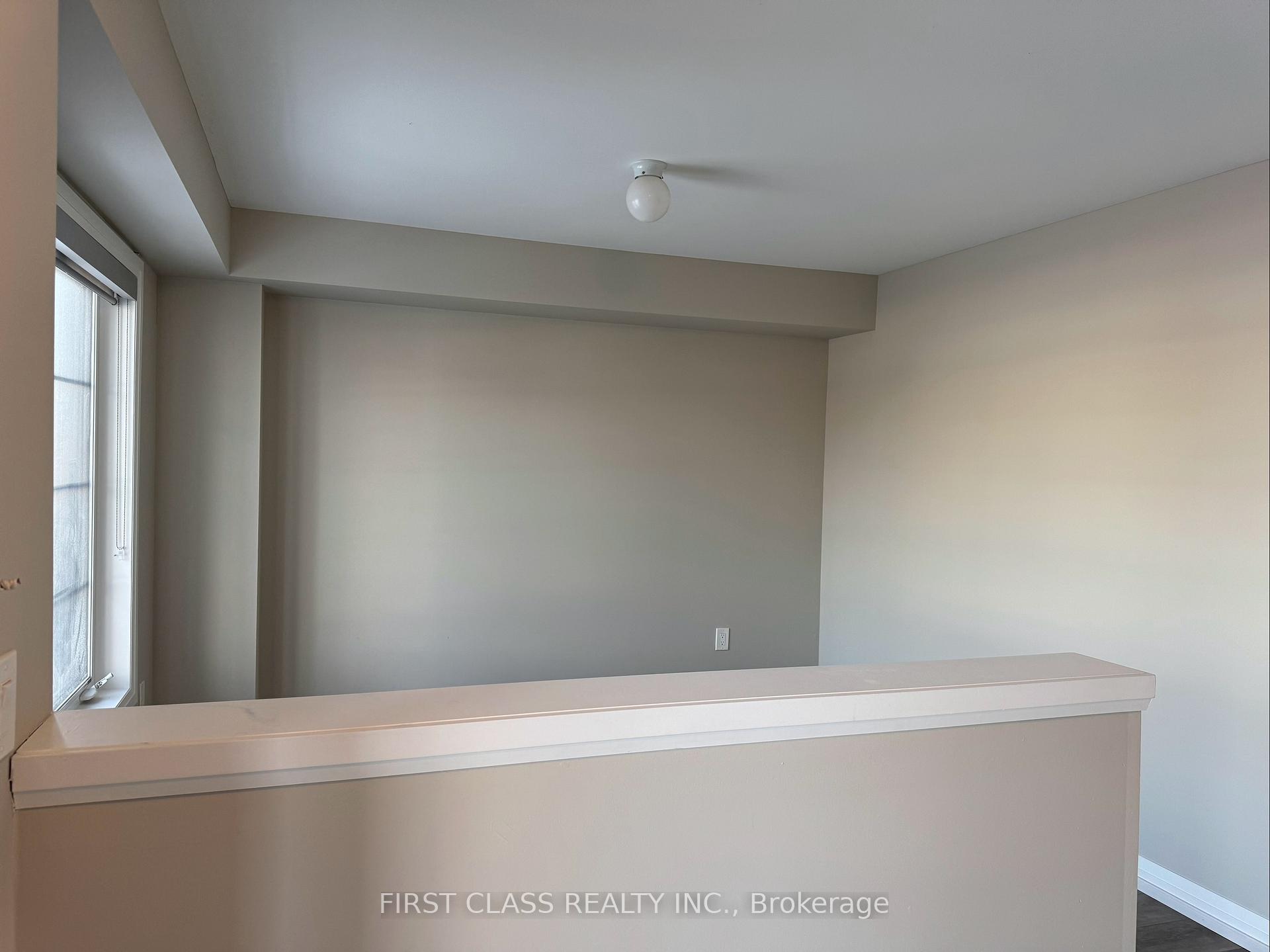 Photo 4 of 15 Prince William Boulevard N, Clarington, Bowmanville — HOMEH