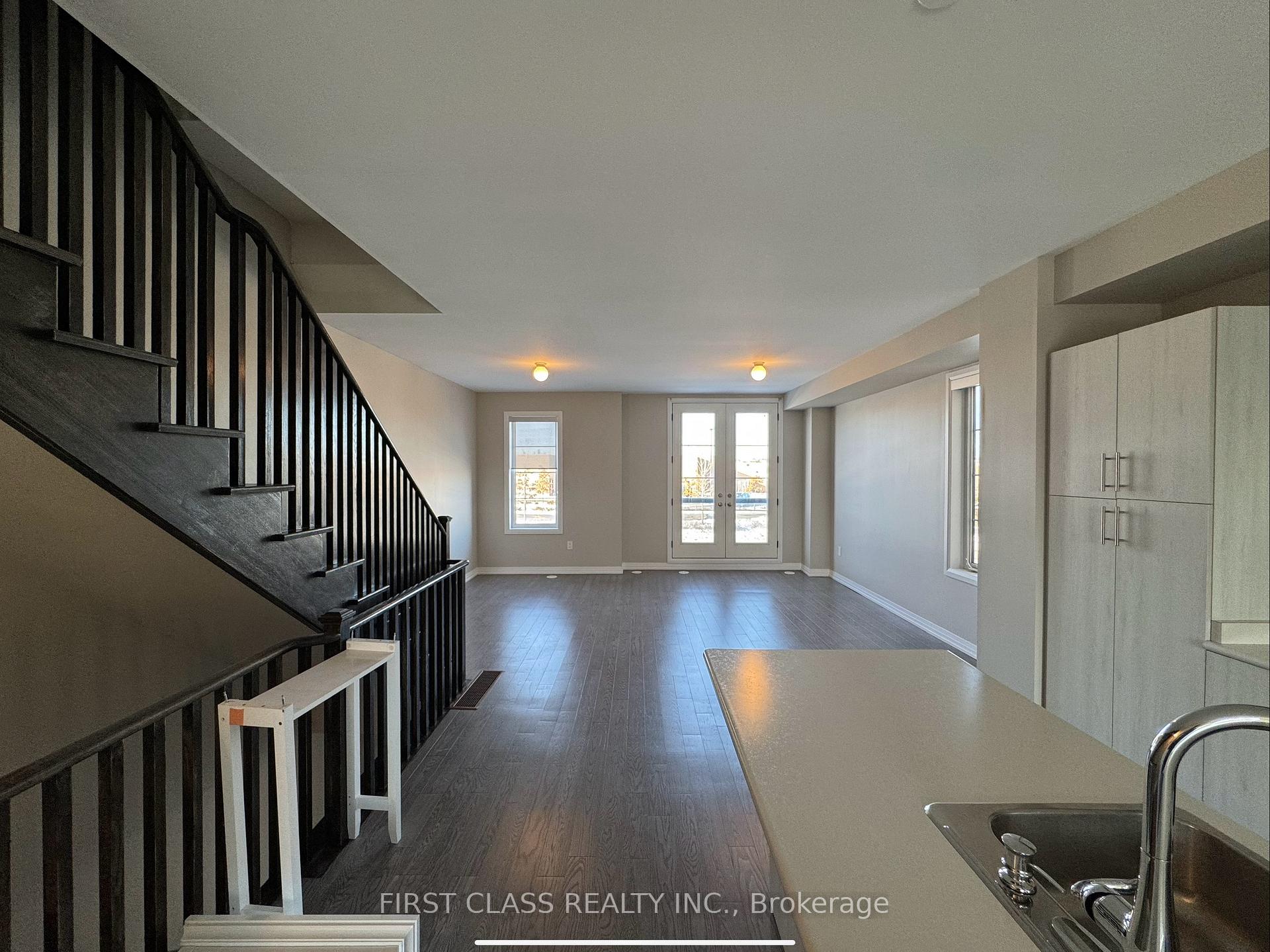 Photo 7 of 15 Prince William Boulevard N, Clarington, Bowmanville — HOMEH