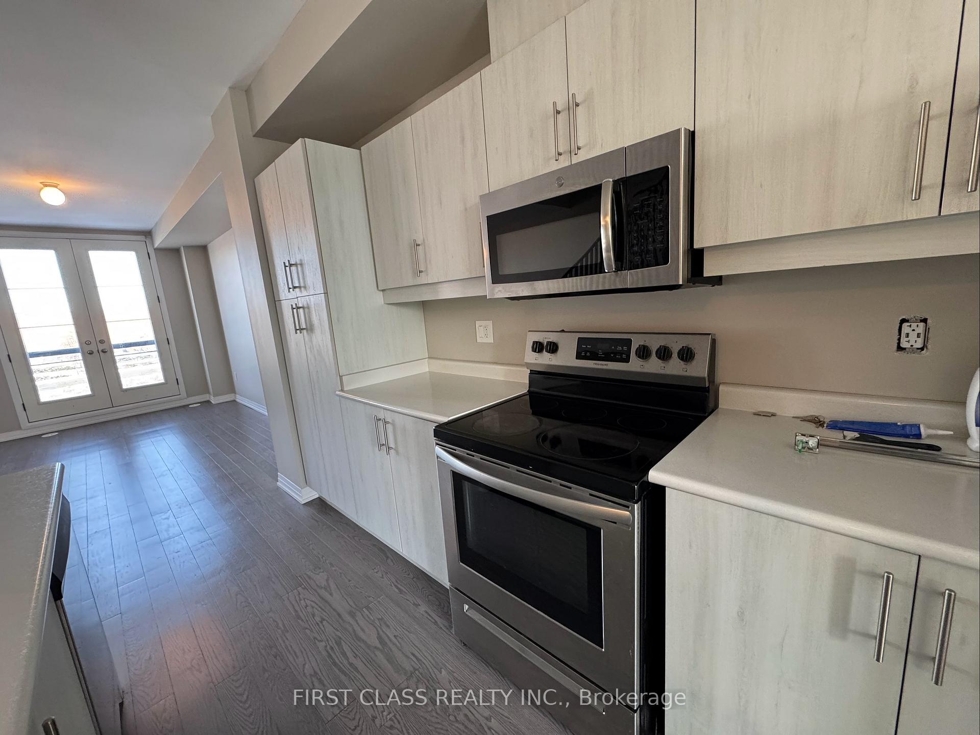 Photo 26 of 15 Prince William Boulevard N, Clarington, Bowmanville — HOMEH