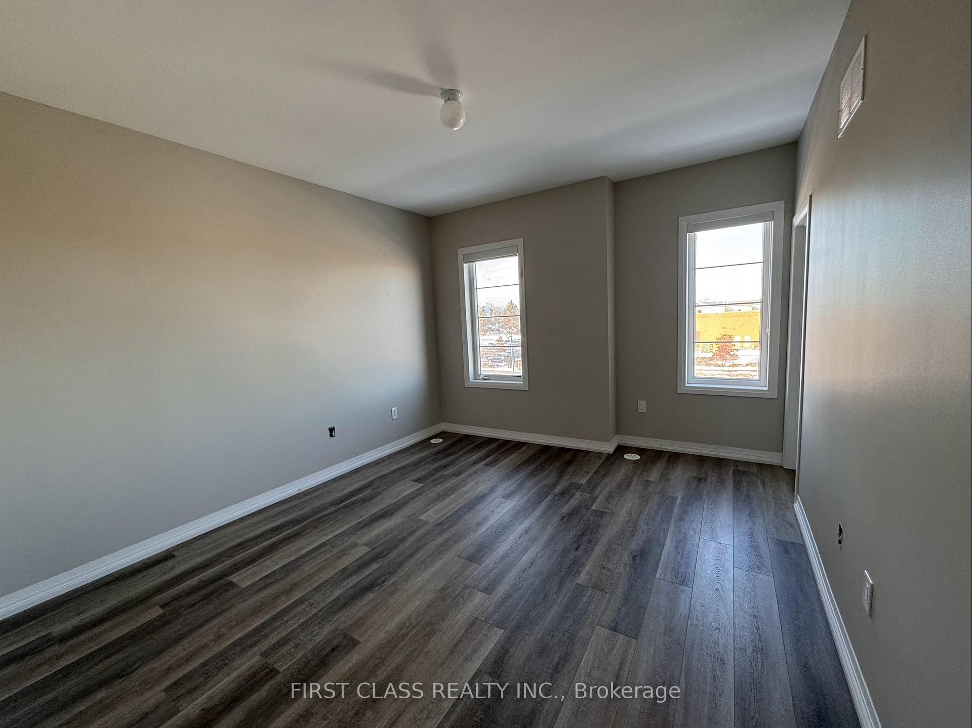 Photo 6 of 15 Prince William Boulevard N, Clarington, Bowmanville — HOMEH