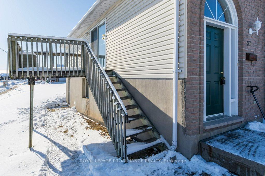Photo 21 of 37 Tice Crescent, Belleville, Belleville Ward — HOMEH