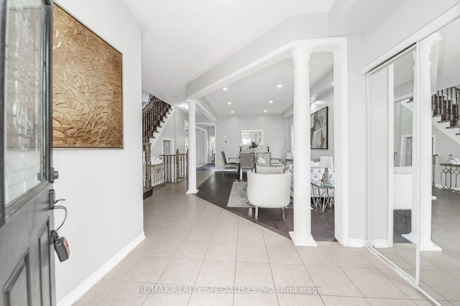 Photo 11 of 91 Laprade Square, Clarington, Bowmanville — HOMEH