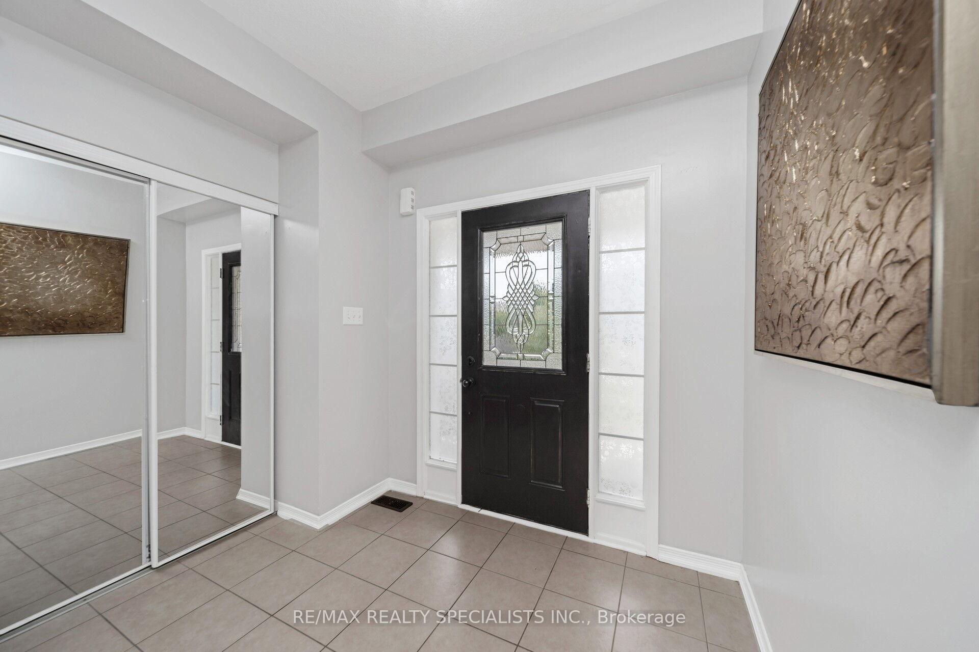 Photo 16 of 91 Laprade Square, Clarington, Bowmanville — HOMEH