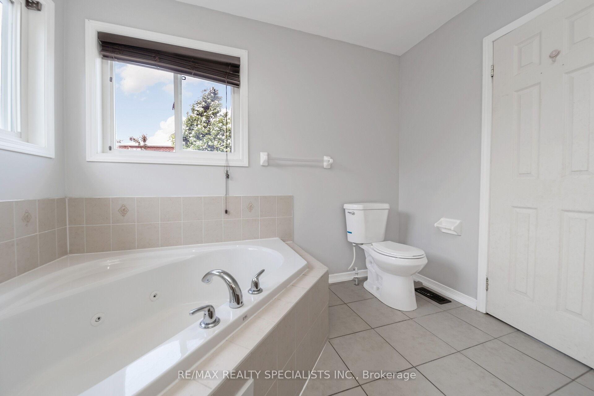 Photo 29 of 91 Laprade Square, Clarington, Bowmanville — HOMEH