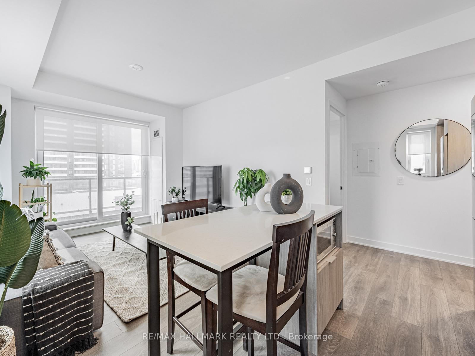 Photo 8 of Unit 1603, 130 River Street, Toronto, Regent Park — HOMEH