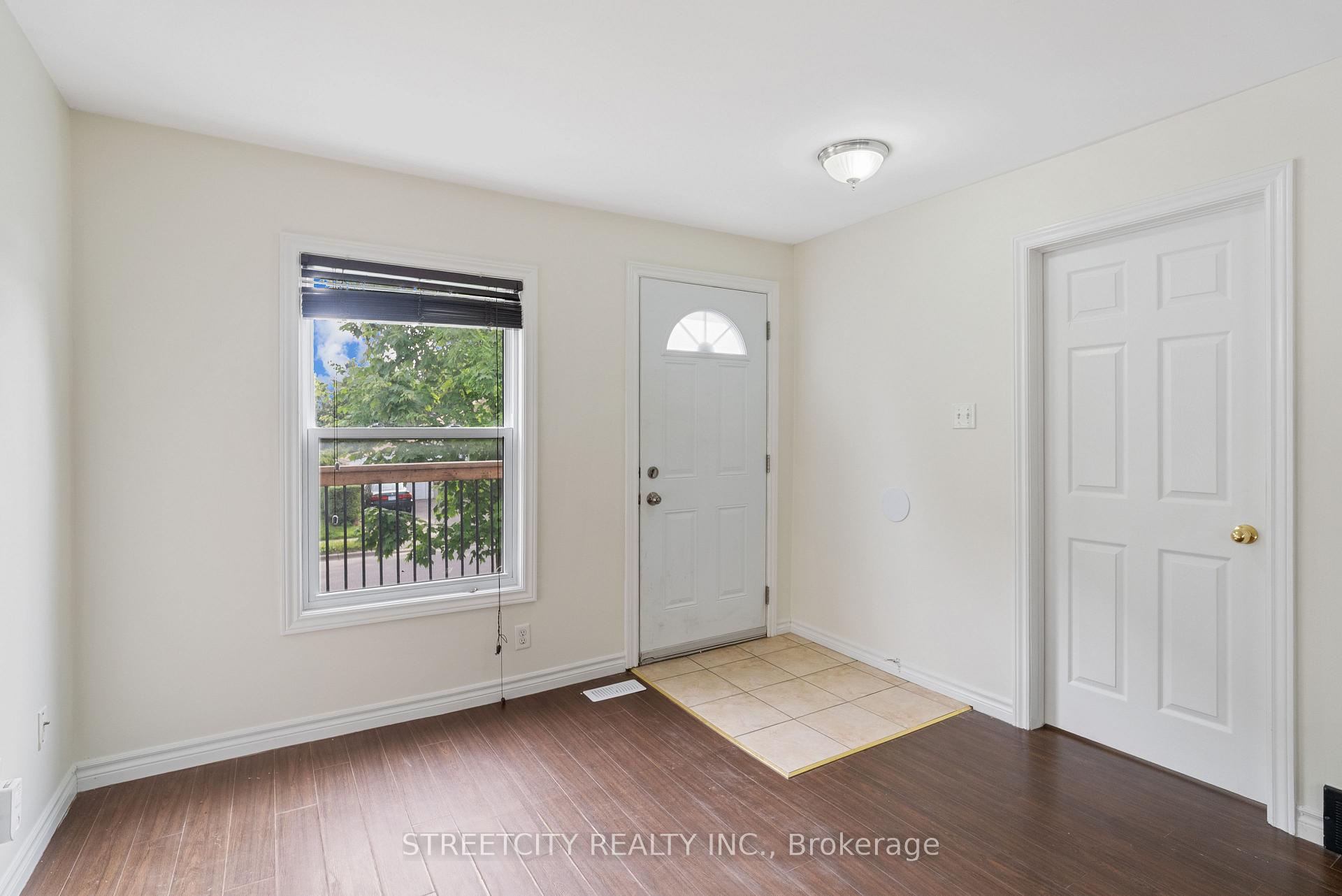 Photo 8 of 280 Giles Street, London, East M — HOMEH
