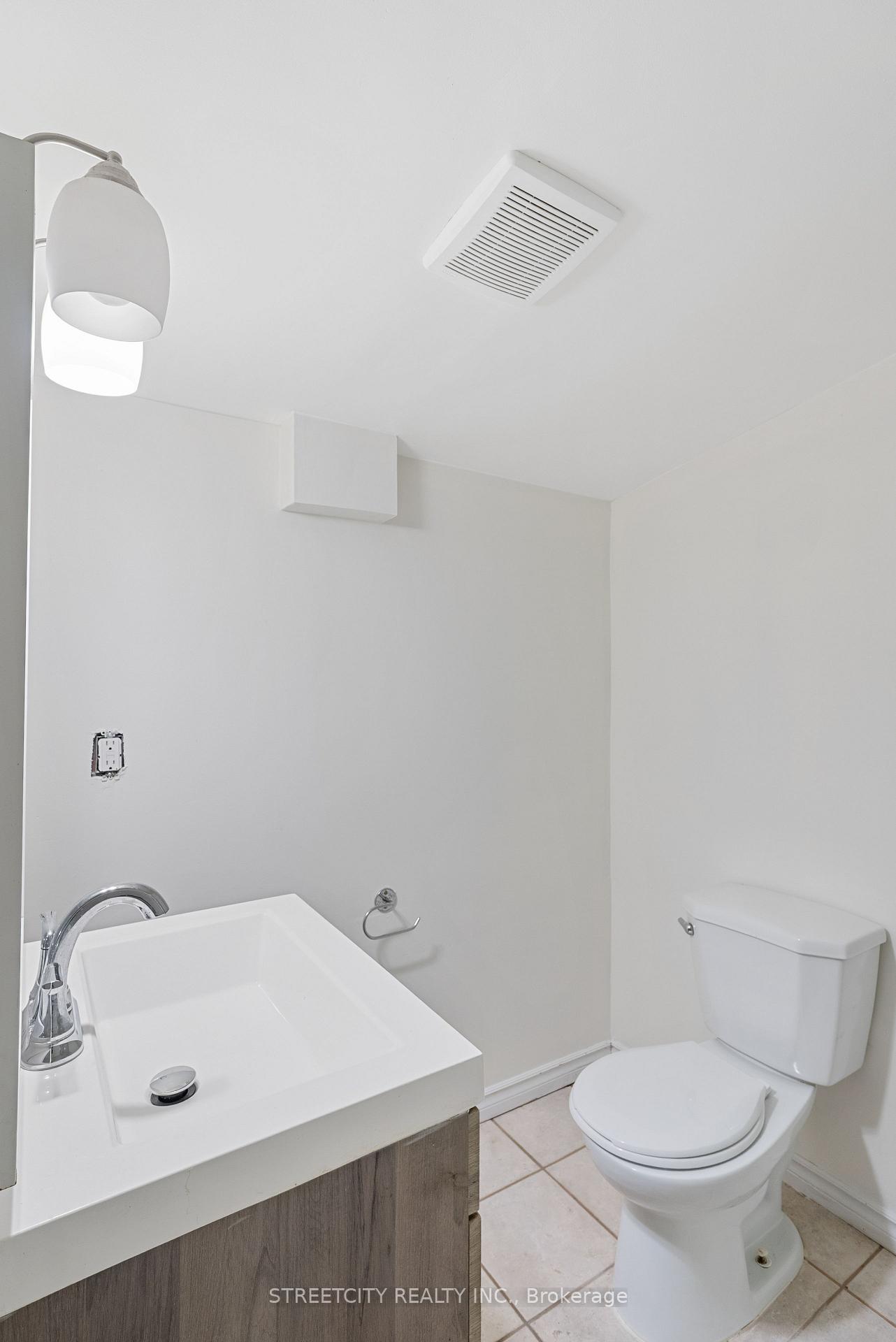 Photo 32 of 280 Giles Street, London, East M — HOMEH