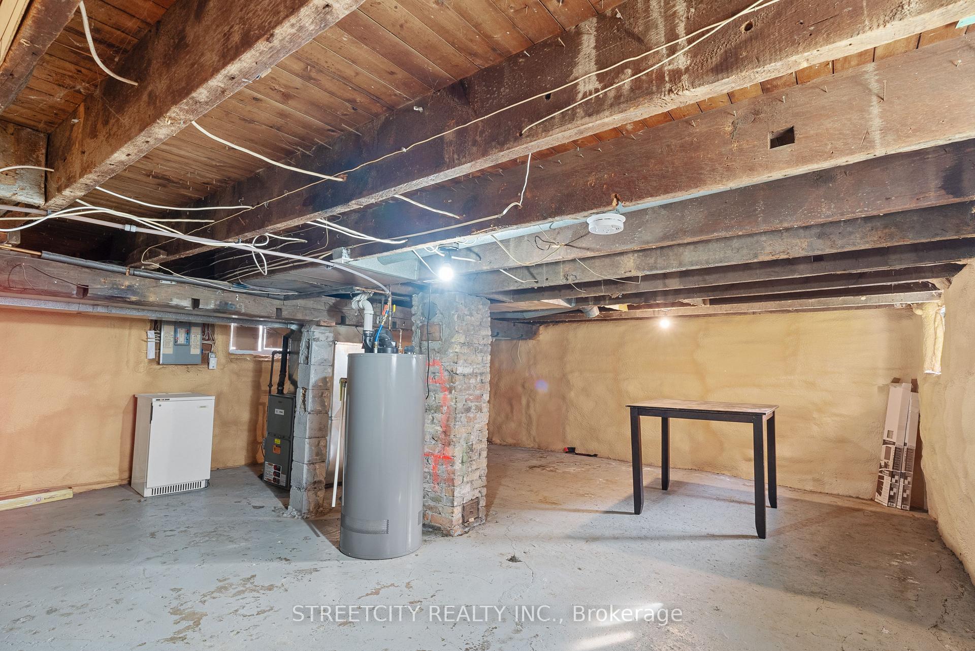 Photo 23 of 280 Giles Street, London, East M — HOMEH