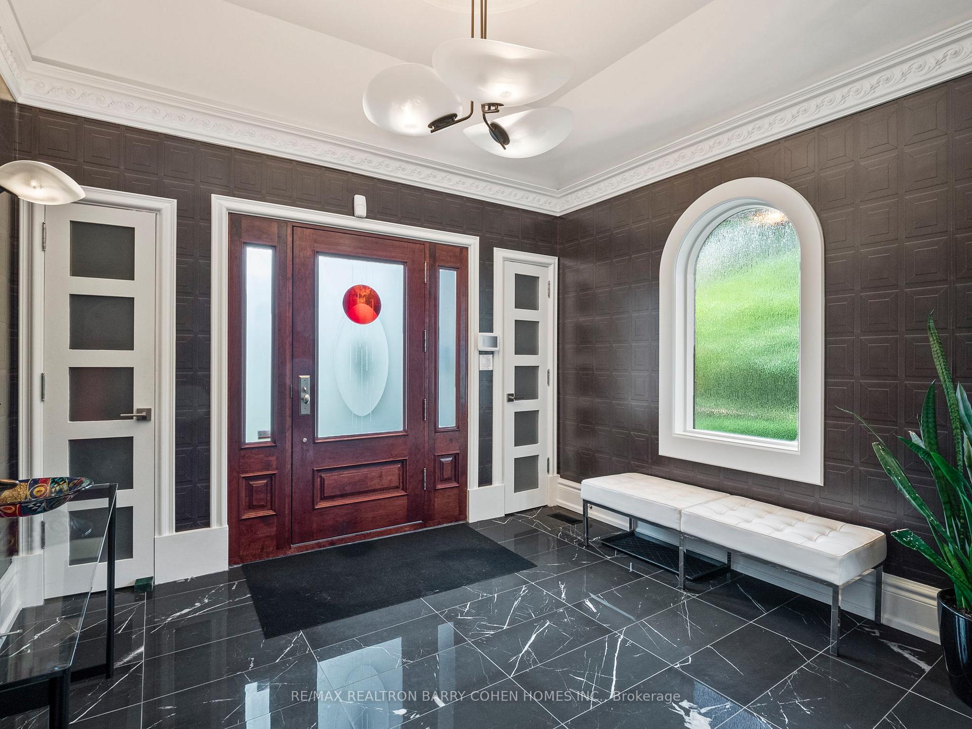 Photo 5 of 16 Clarendon Avenue, Toronto, Casa Loma — HOMEH