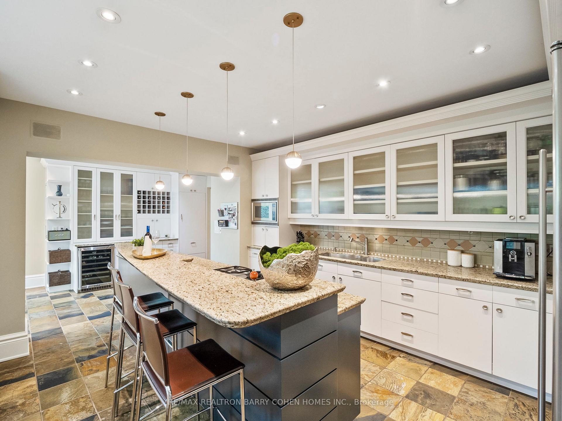 Photo 3 of 16 Clarendon Avenue, Toronto, Casa Loma — HOMEH