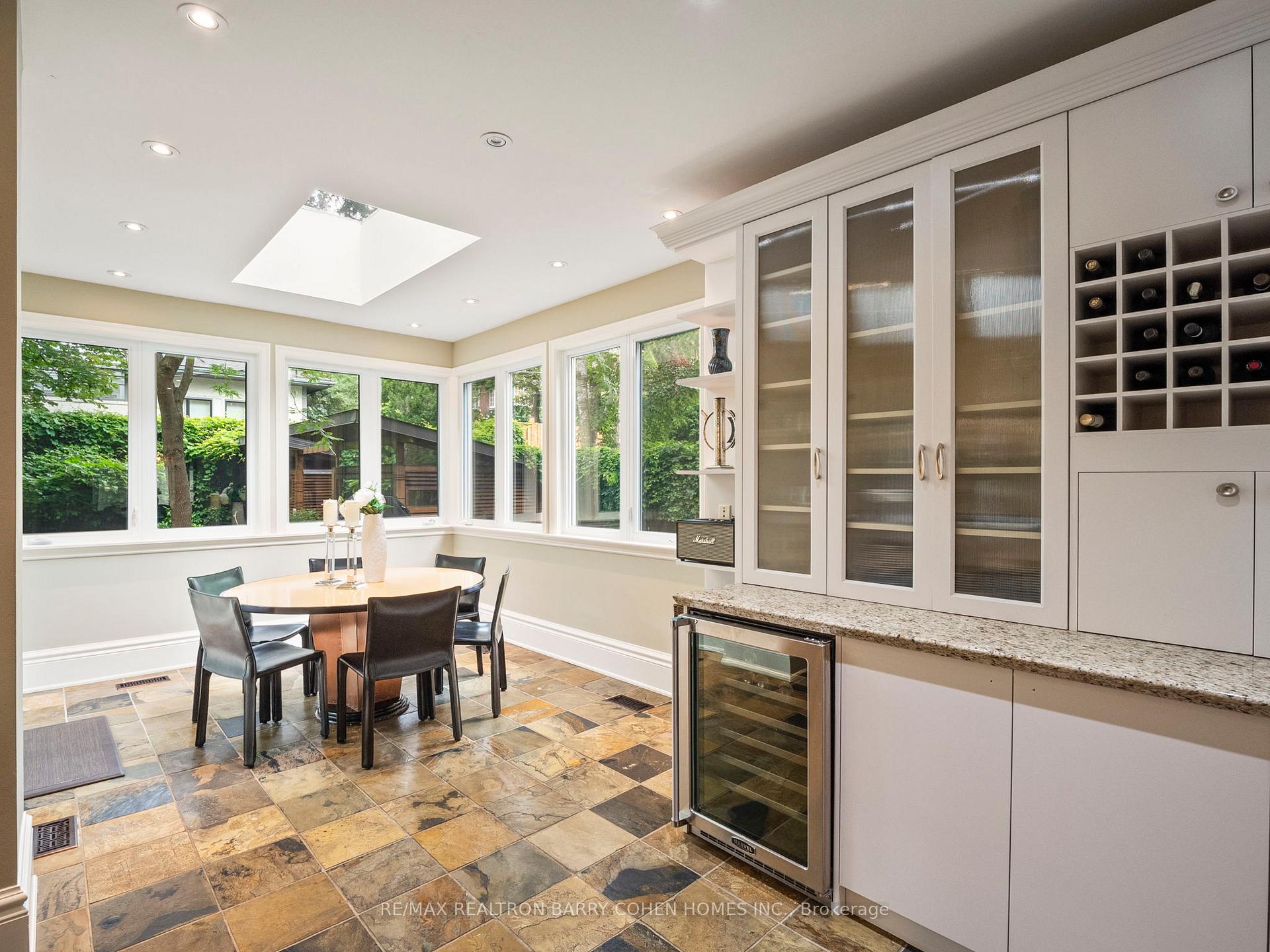 Photo 10 of 16 Clarendon Avenue, Toronto, Casa Loma — HOMEH