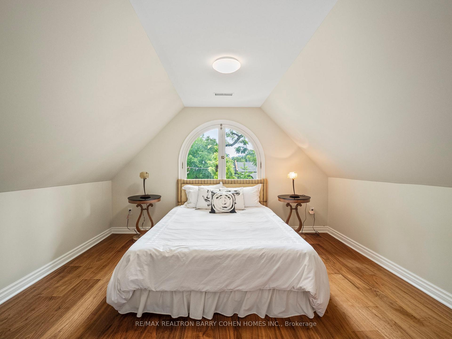 Photo 26 of 16 Clarendon Avenue, Toronto, Casa Loma — HOMEH