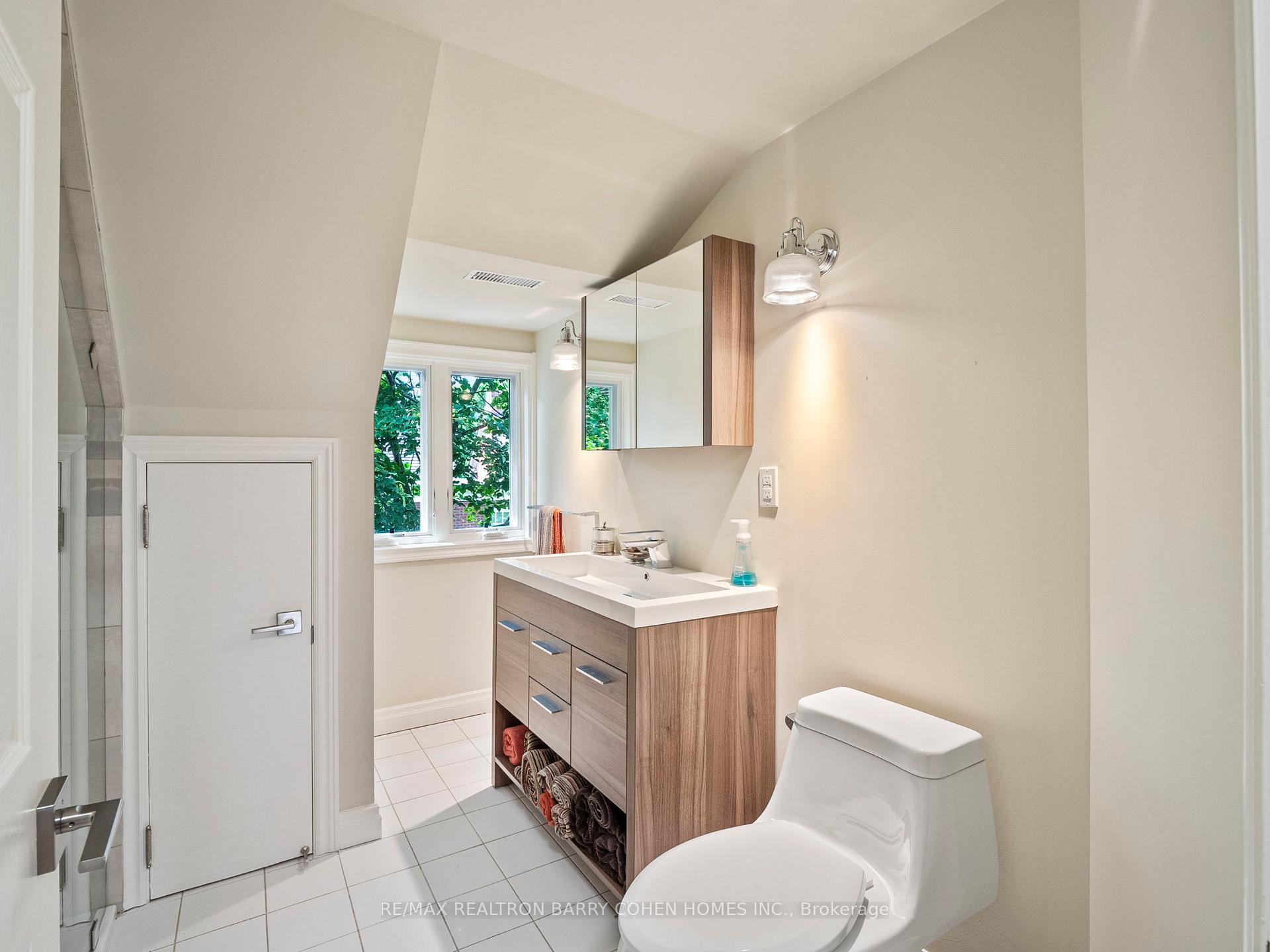 Photo 24 of 16 Clarendon Avenue, Toronto, Casa Loma — HOMEH