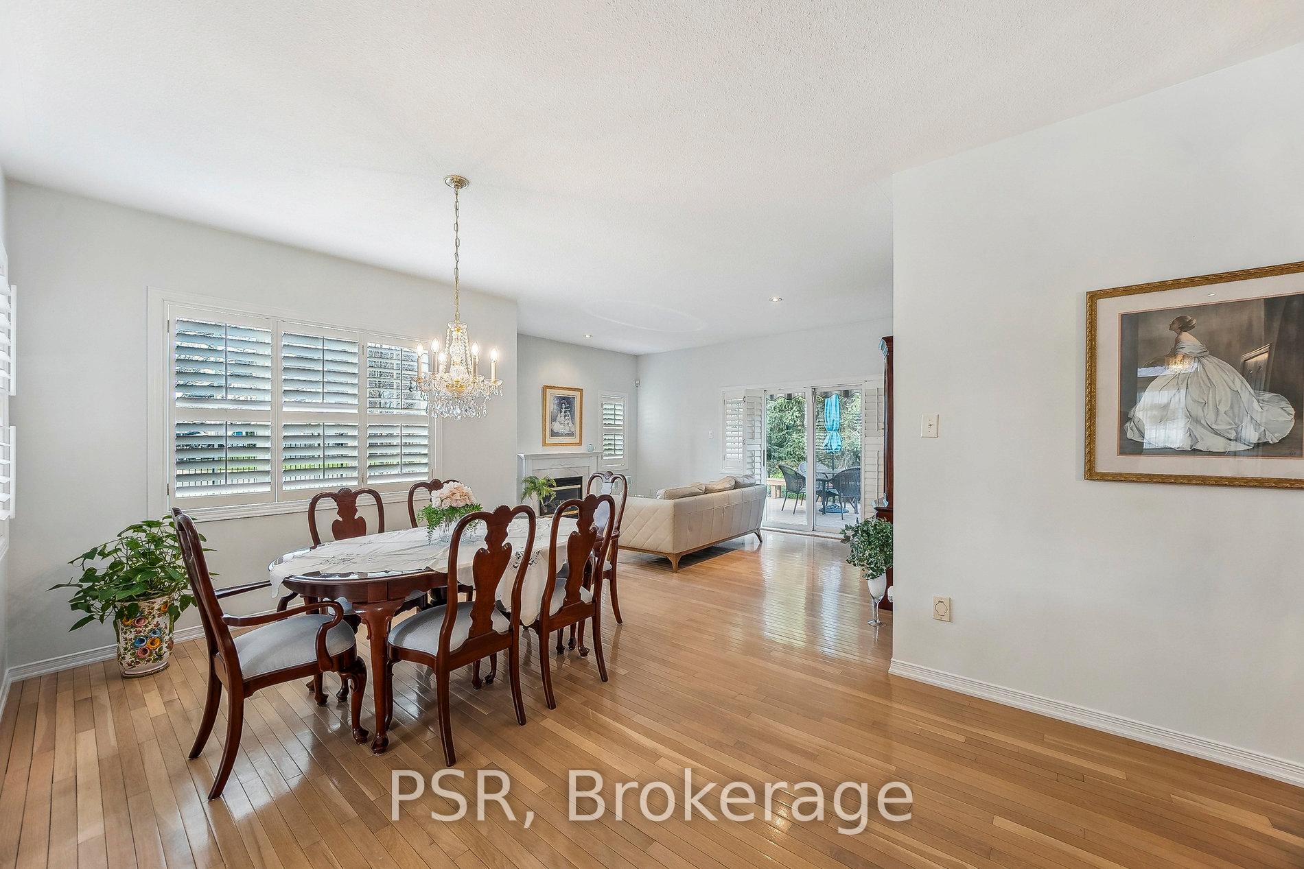 Photo 13 of Unit 2, 212 Stonehenge Drive W, Hamilton, Meadowlands — HOMEH