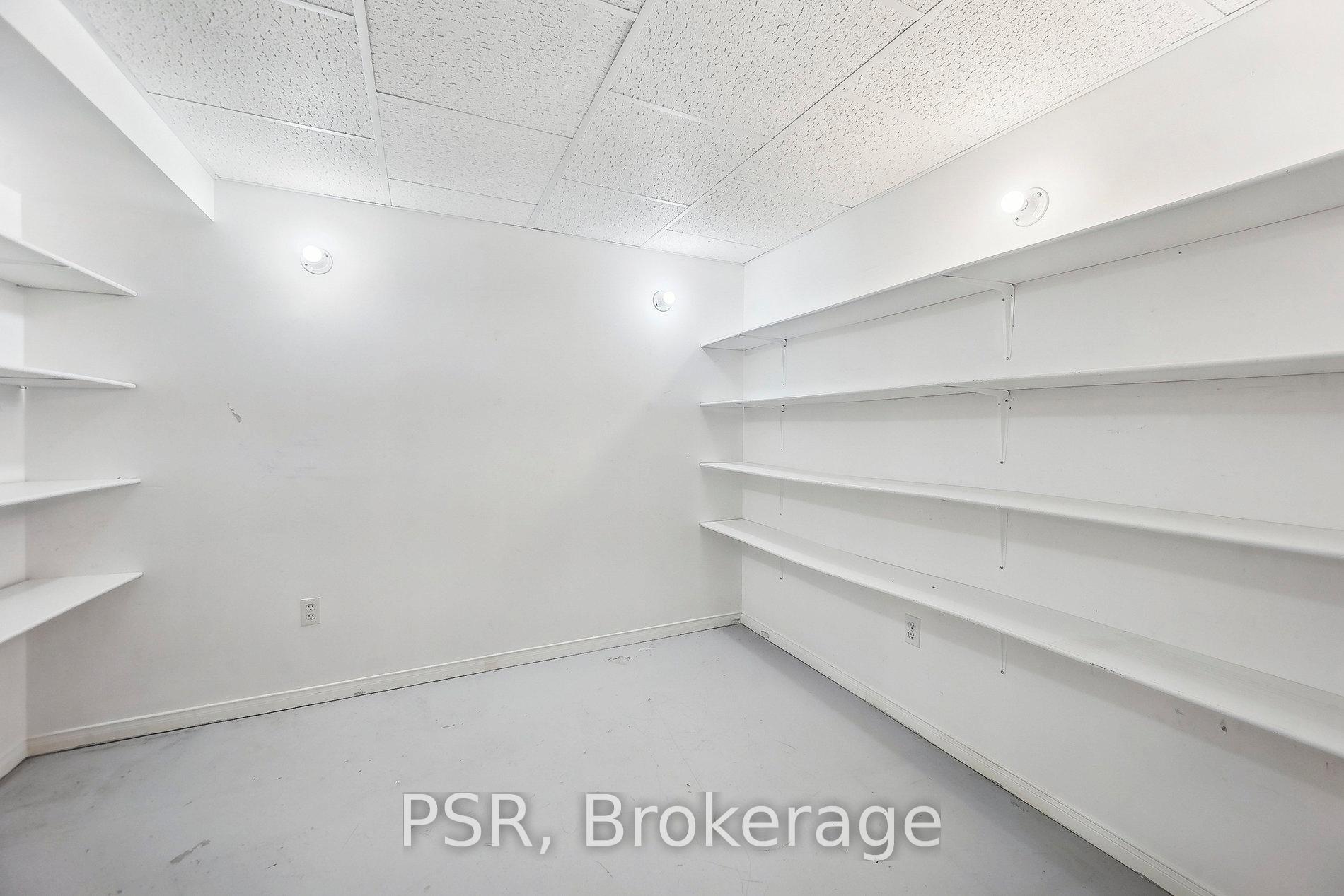 Photo 20 of Unit 2, 212 Stonehenge Drive W, Hamilton, Meadowlands — HOMEH