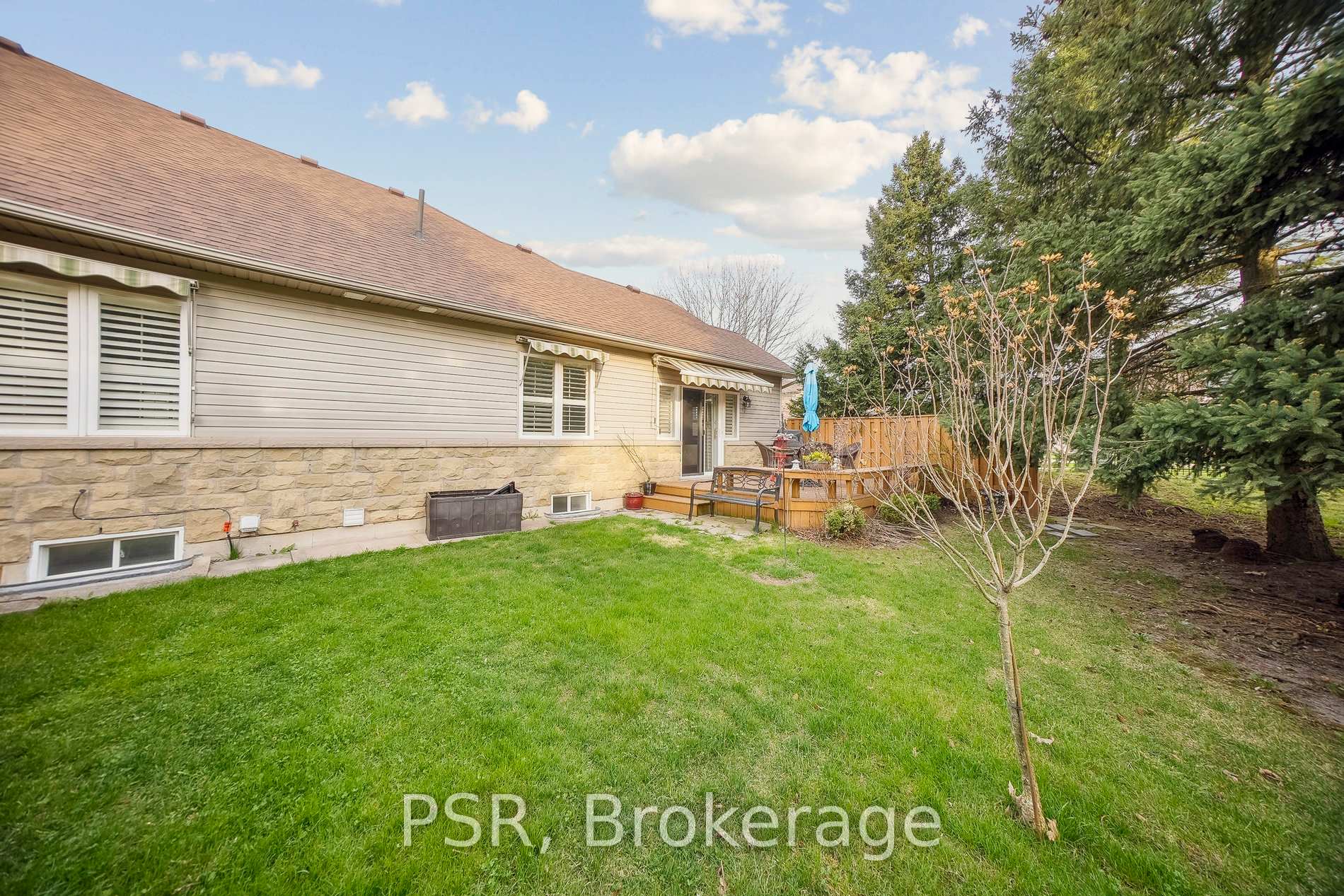 Photo 43 of Unit 2, 212 Stonehenge Drive W, Hamilton, Meadowlands — HOMEH