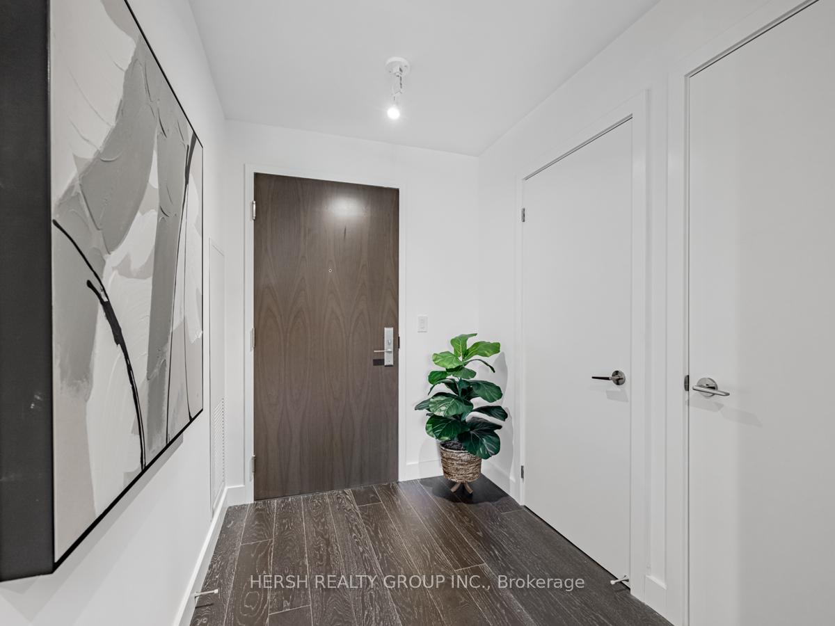 Front of Unit 310, 160 Kingsway Crescent