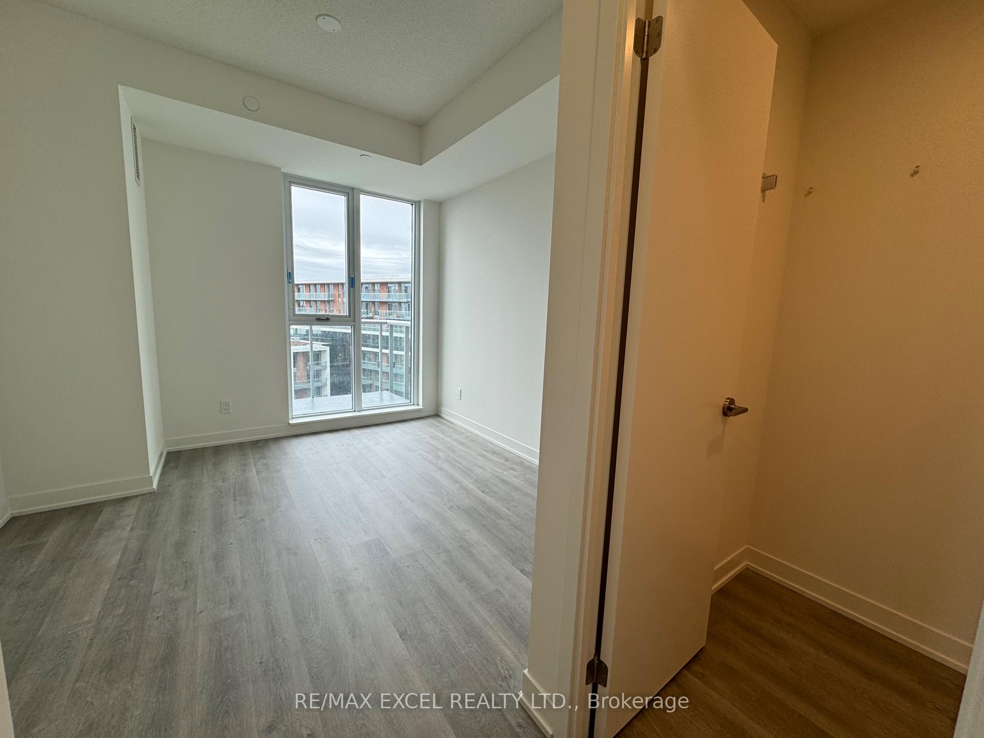 Photo 6 of Unit 1712, 292 Verdale Crossing, Markham, Unionville — HOMEH