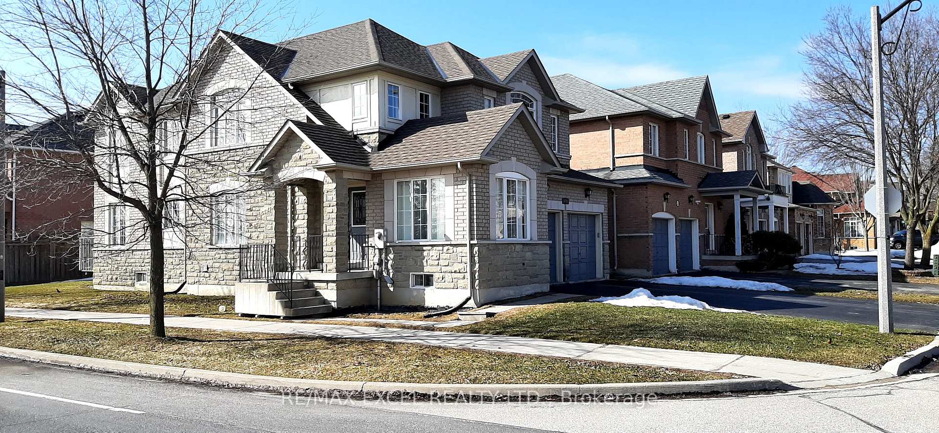 Photo 8 of 131 Cynthia Jean Street, Markham, Berczy — HOMEH