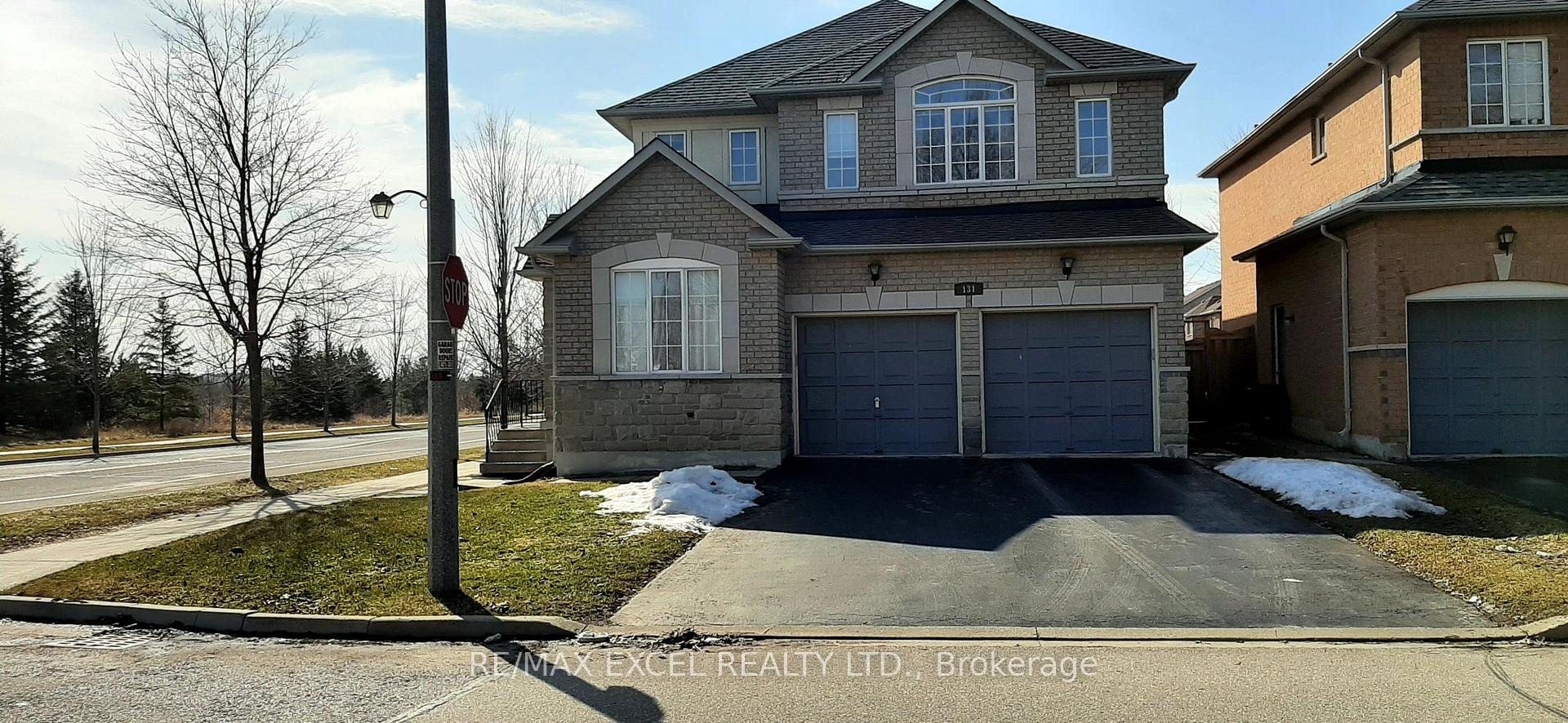 Photo 3 of 131 Cynthia Jean Street, Markham, Berczy — HOMEH