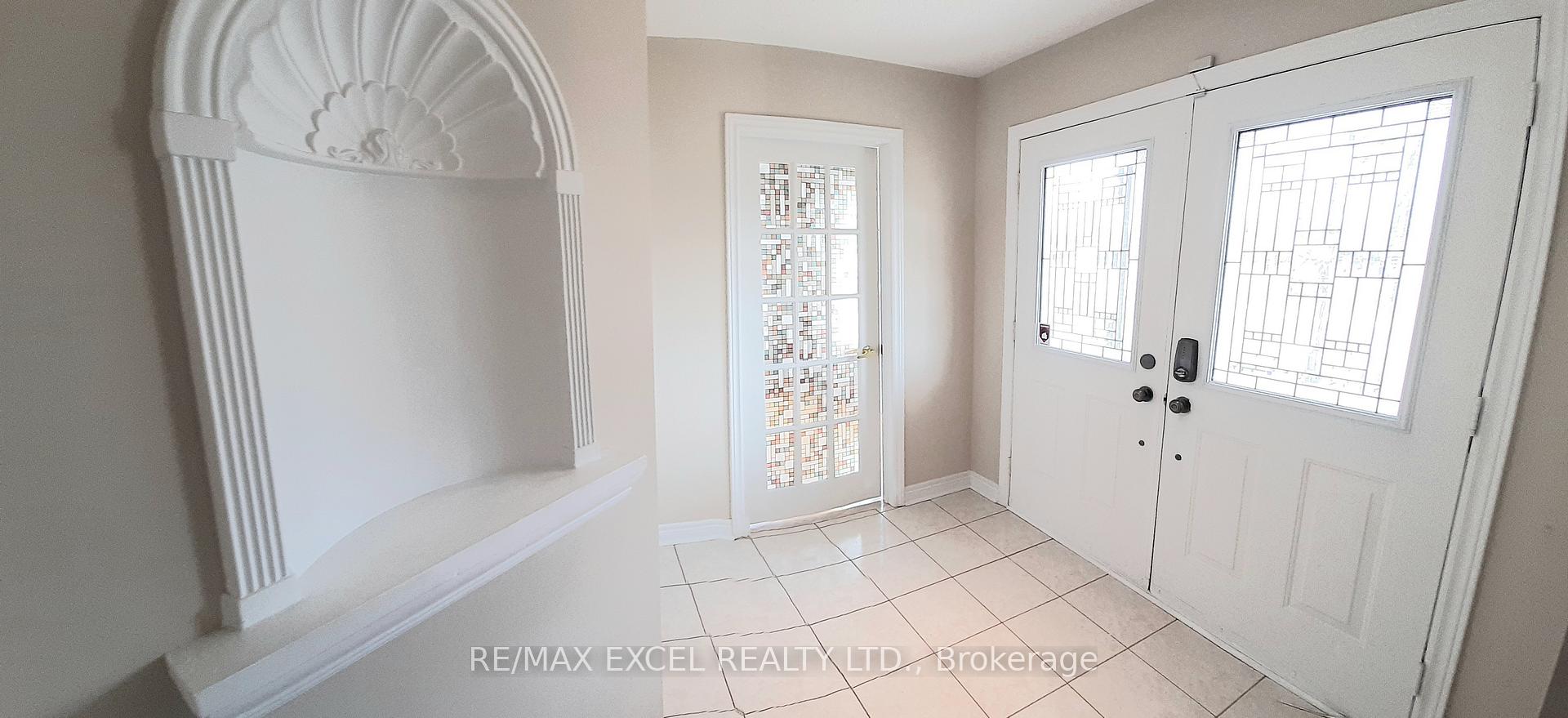 Photo 4 of 131 Cynthia Jean Street, Markham, Berczy — HOMEH