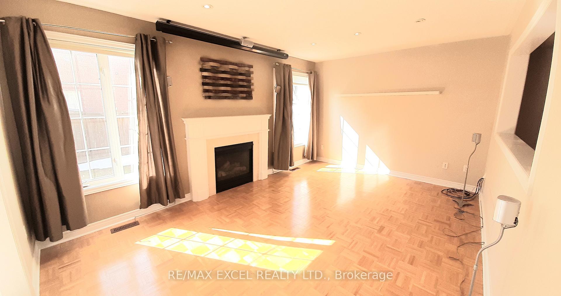 Photo 17 of 131 Cynthia Jean Street, Markham, Berczy — HOMEH