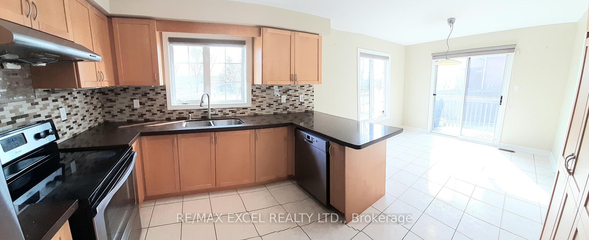 Photo 11 of 131 Cynthia Jean Street, Markham, Berczy — HOMEH