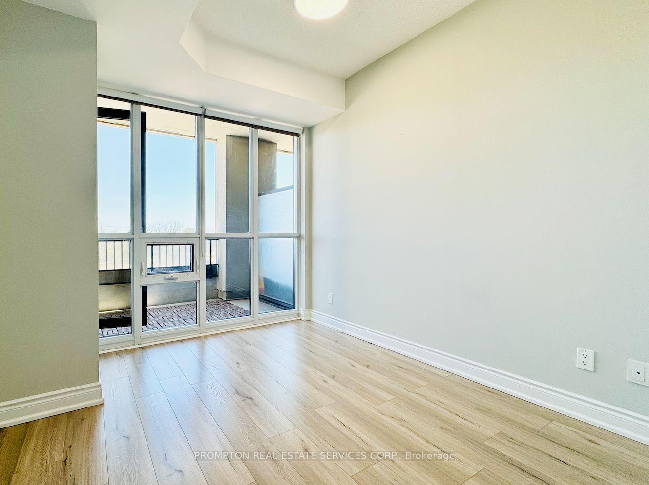 Photo 11 of Unit 307, 38 cedarland Drive, Markham, Unionville — HOMEH