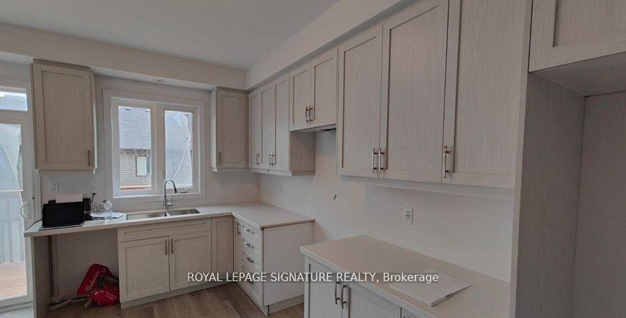 Photo 3 of Unit 82, 461 Blackburn Drive, Brant, Brantford Twp — HOMEH