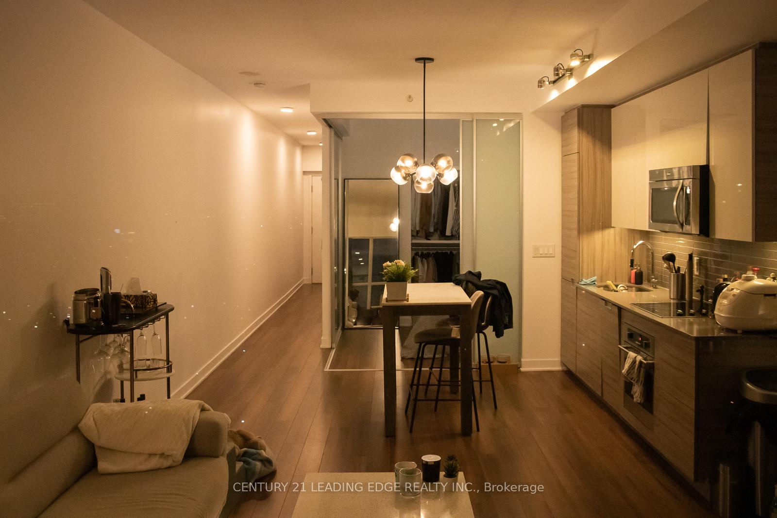 Front of Unit 1605, 210 Simcoe Street