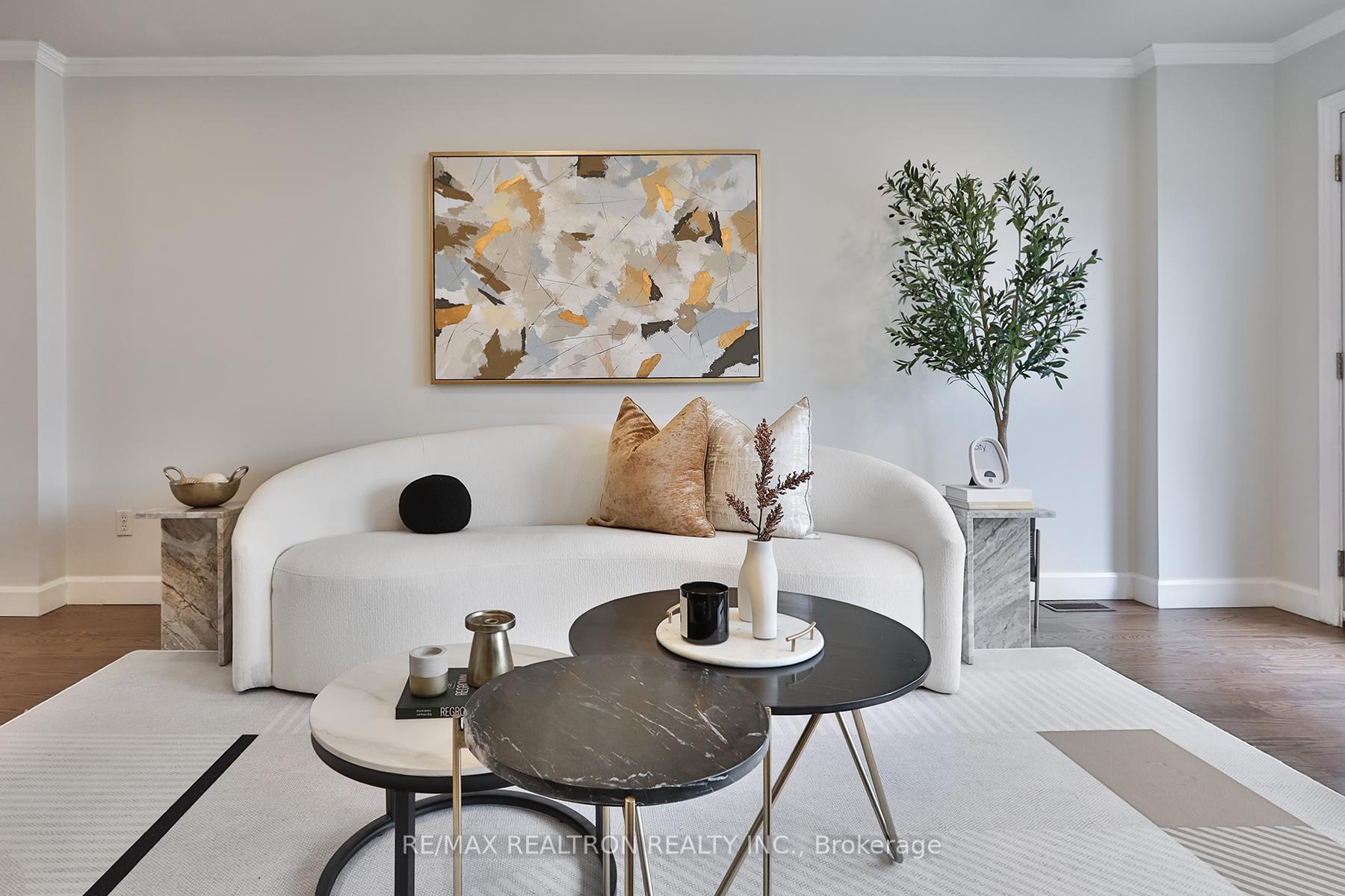 Photo 10 of 374 Woburn Avenue, Toronto, Lawrence Park North — HOMEH