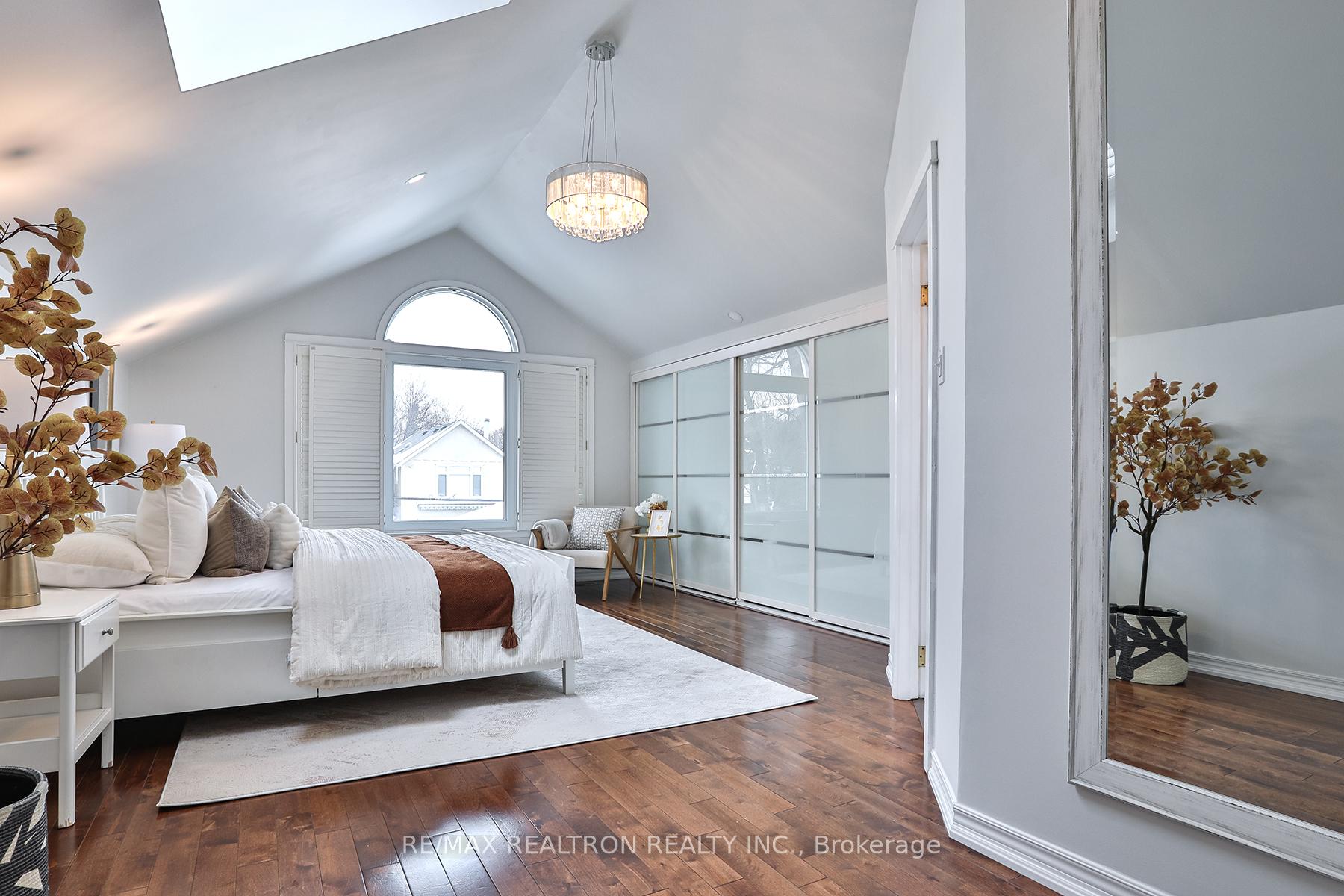 Photo 19 of 374 Woburn Avenue, Toronto, Lawrence Park North — HOMEH