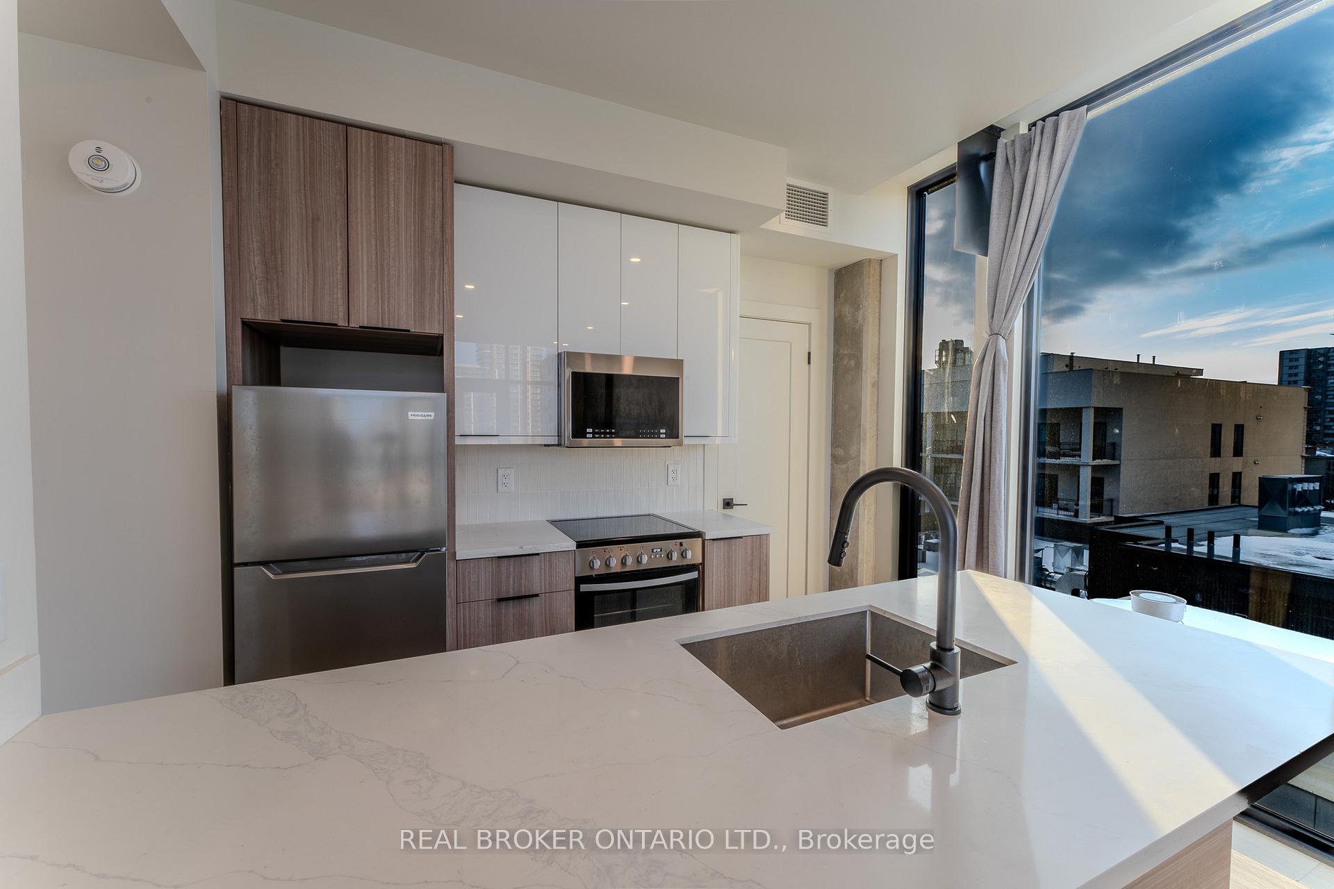 Photo 7 of Unit 801, 24 Augusta Street, Hamilton, Corktown — HOMEH