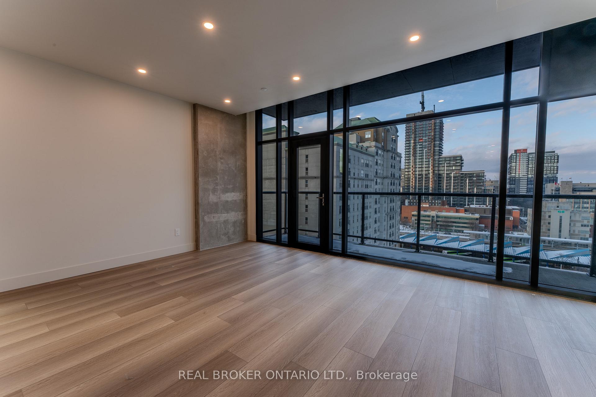 Photo 16 of Unit 801, 24 Augusta Street, Hamilton, Corktown — HOMEH