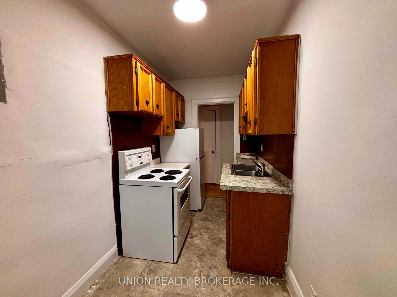 Photo 9 of Unit 10, 66 Beech Avenue, Toronto, The Beaches — HOMEH