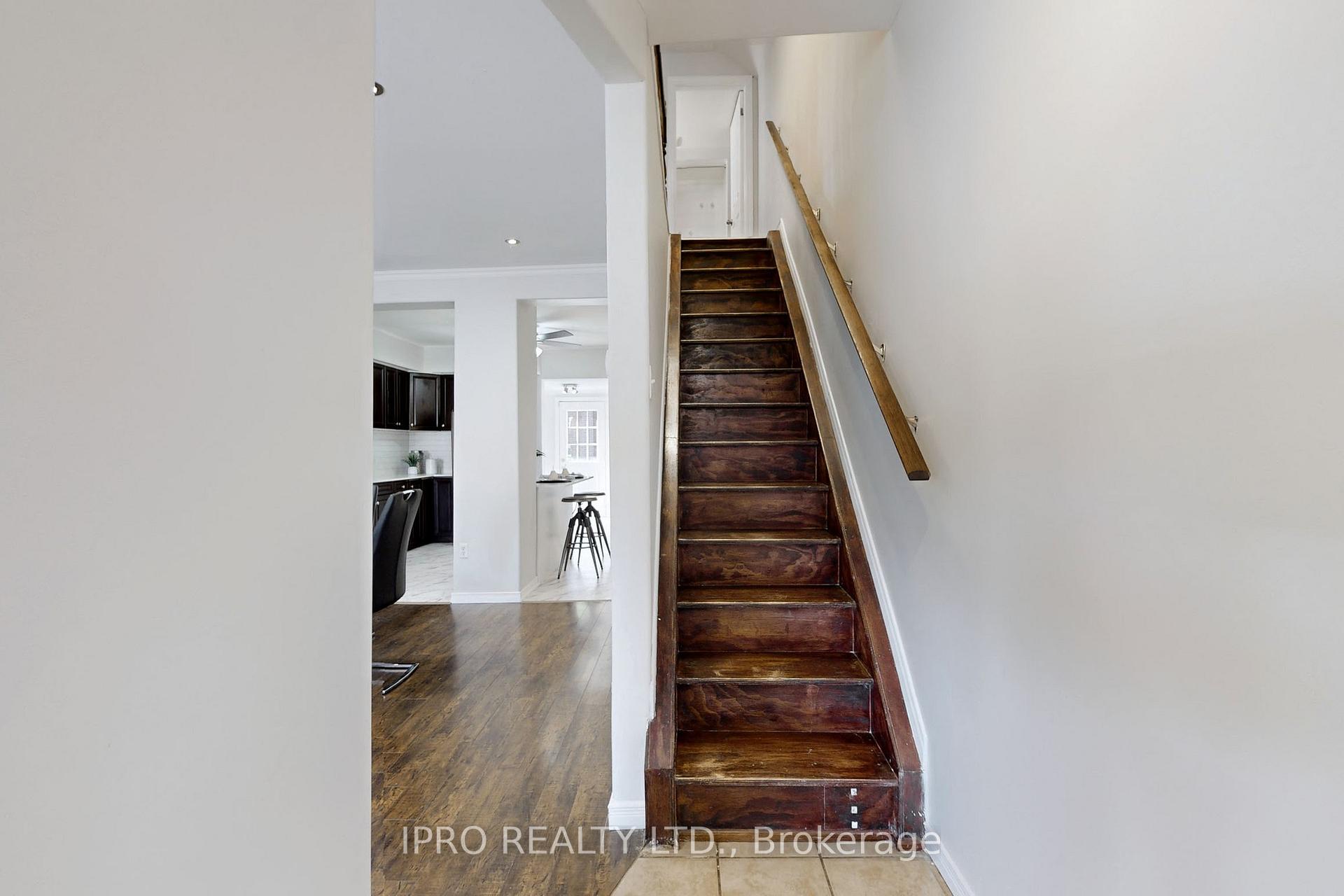 Photo 13 of 25 Lincoln Street, Hamilton, Crown Point — HOMEH