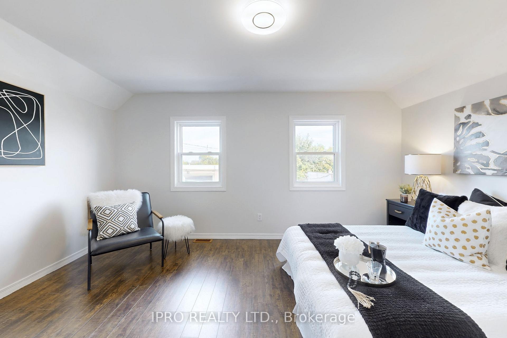 Photo 17 of 25 Lincoln Street, Hamilton, Crown Point — HOMEH