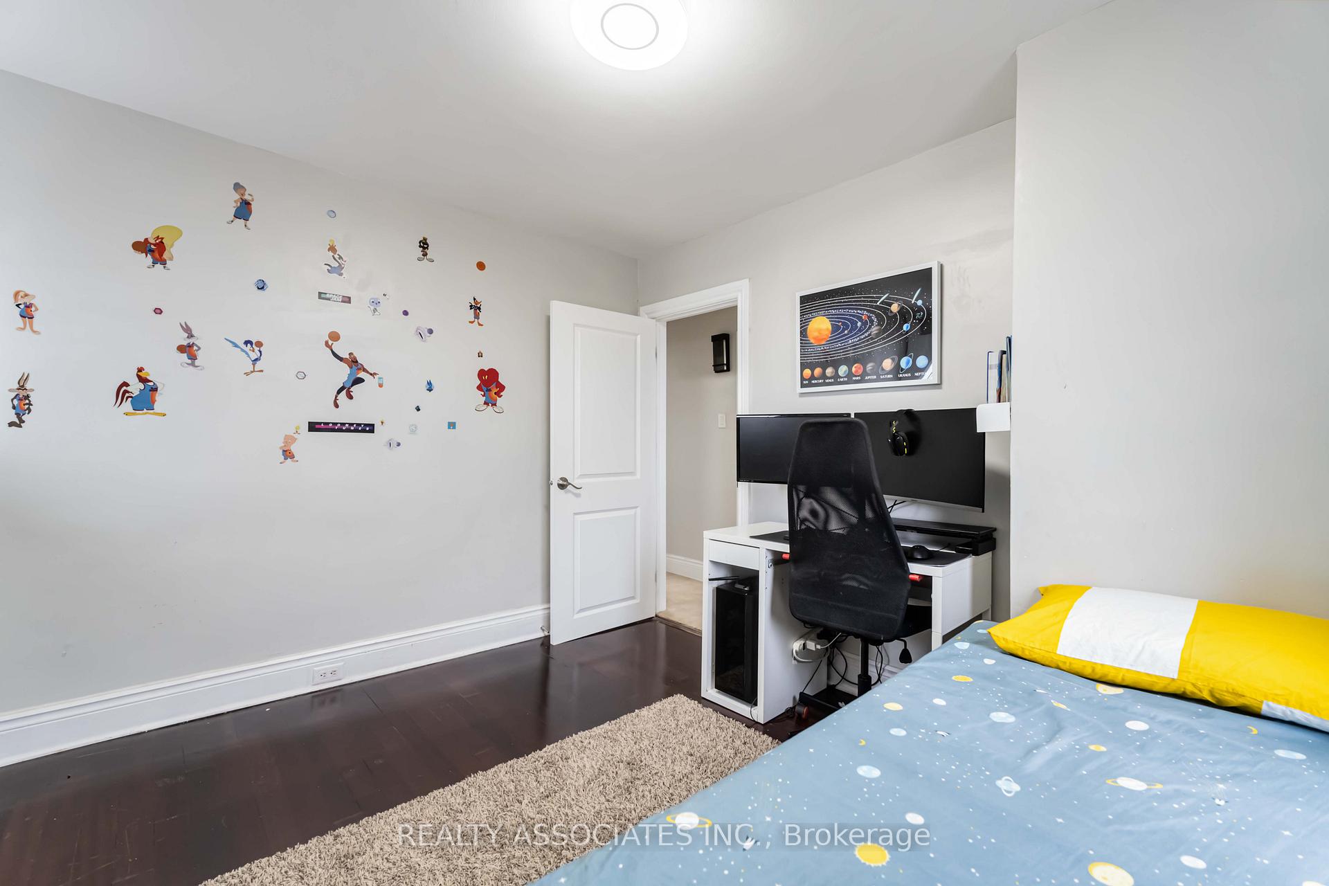 Photo 20 of 49 Connaught Avenue N, Hamilton, Stipley — HOMEH