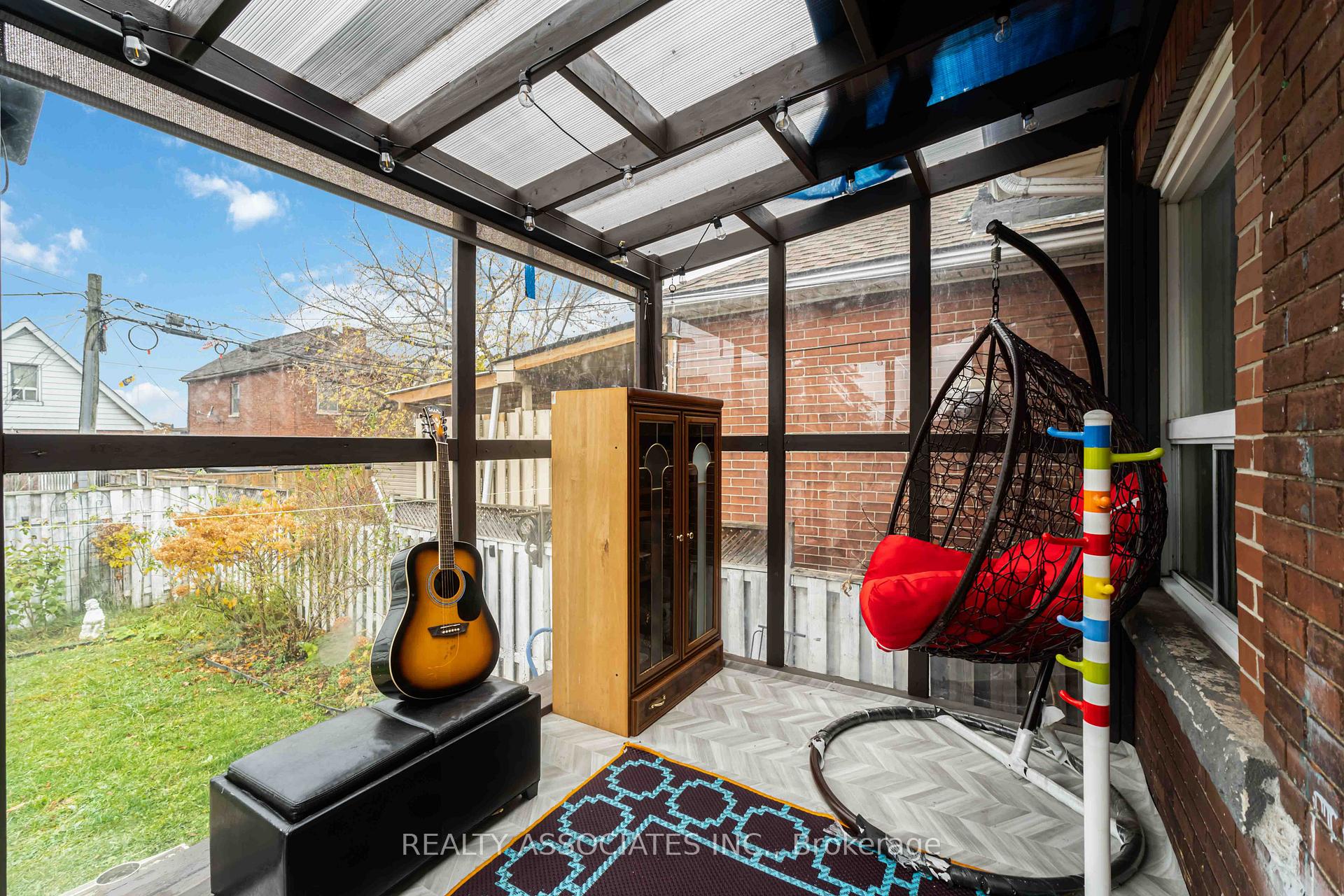 Photo 36 of 49 Connaught Avenue N, Hamilton, Stipley — HOMEH