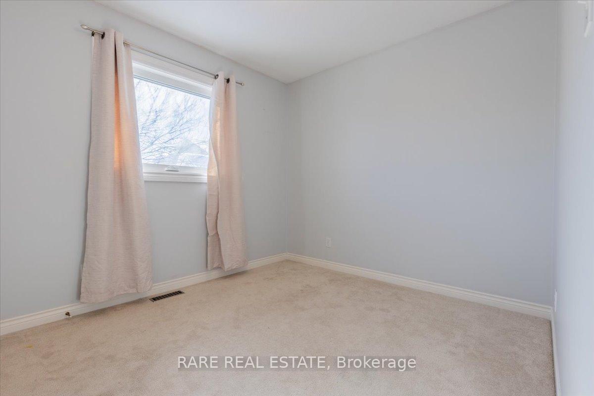 Photo 16 of Unit Main, 29 Mapleton Avenue, Barrie, Holly — HOMEH